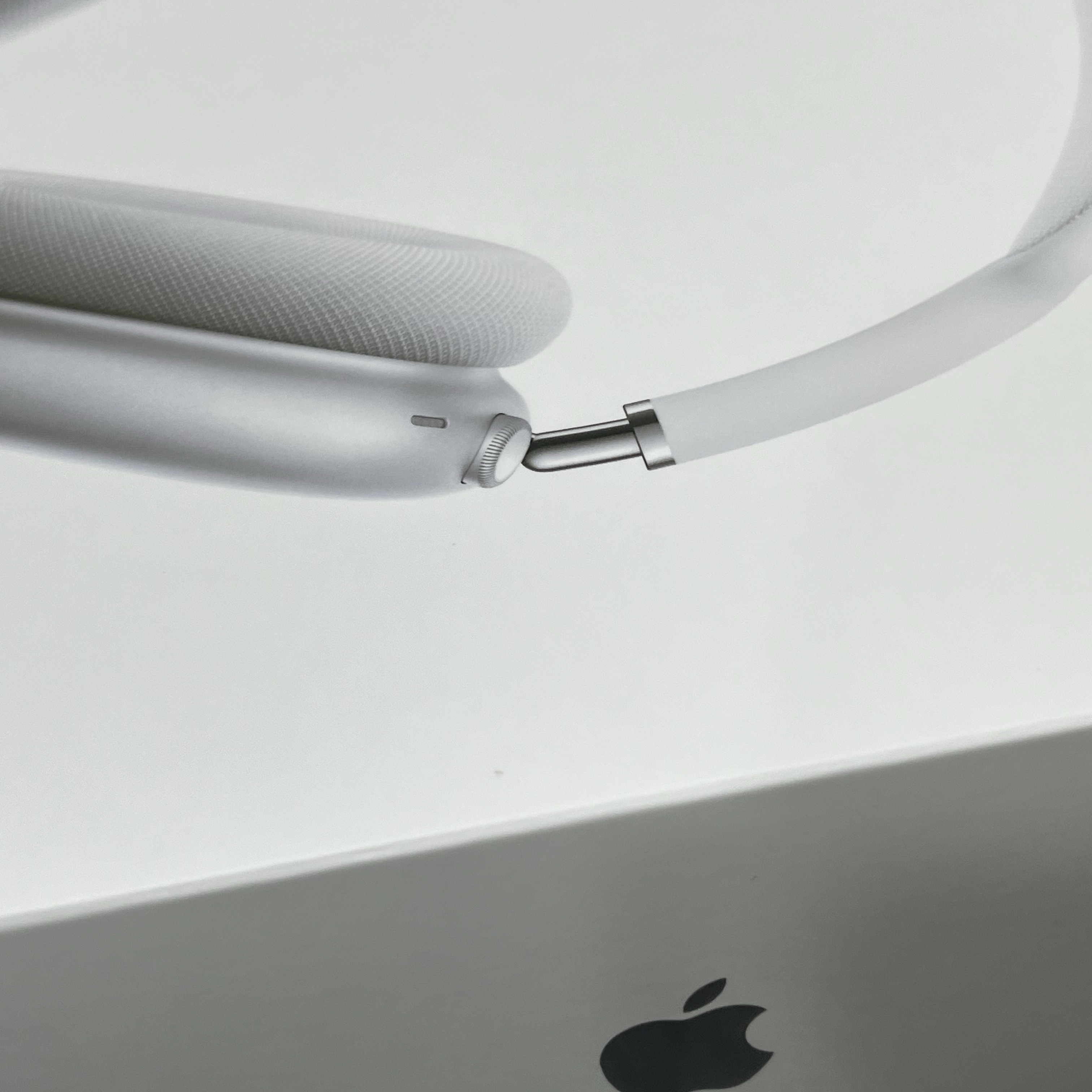 Apple AirPods Max Lightning Silver (Korean Ver.) 착용 스타일