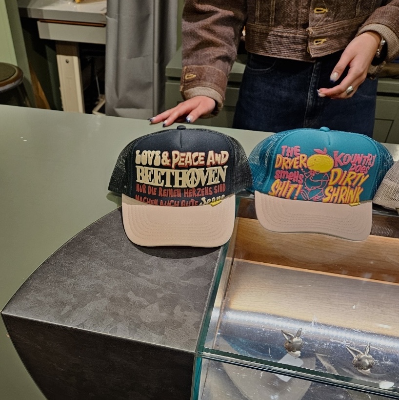 Kapital Love & Peace And Beethoven Track Cap Dark Green Kinari, Kapital Kountry Dirty Shrink Truck Cap Turquoise Beige 착용 스타일