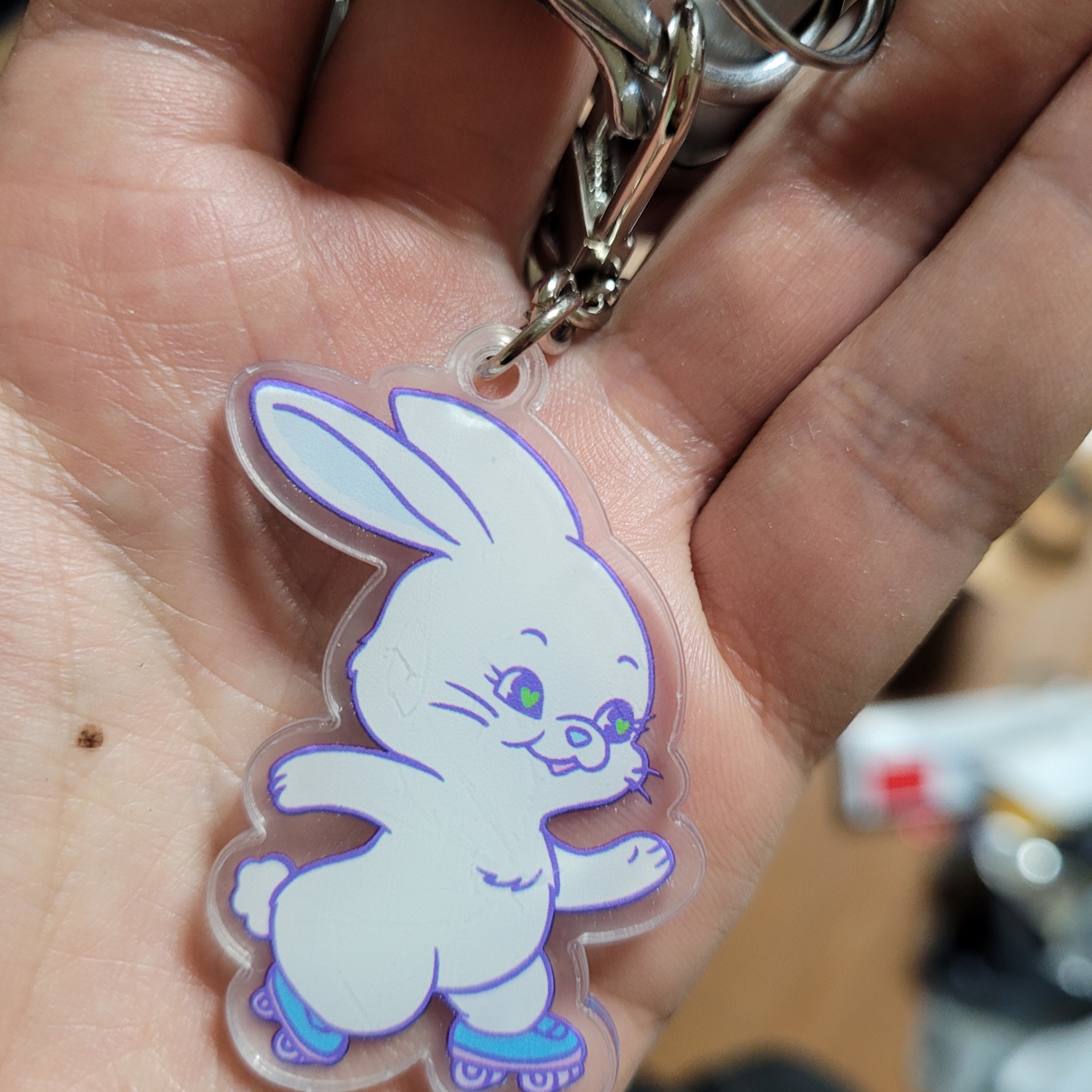 NewJeans Tokki Keyring White 착용 스타일