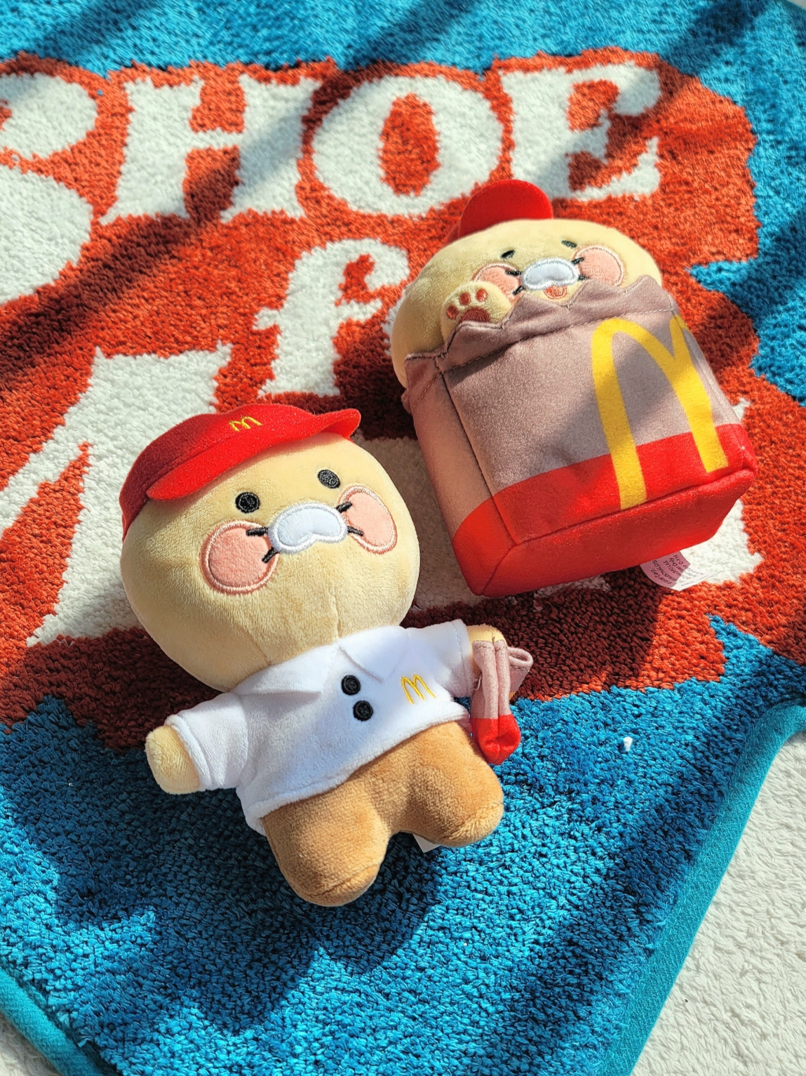 McDonald’s x Kakao Friends Crew Choonsik Doll, McDonald’s x Kakao Friends Paper Bag Choonsik Doll 착용 스타일