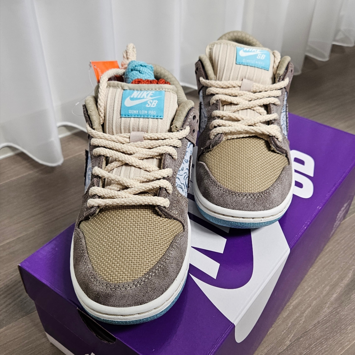 Nike SB Dunk Low Pro Big Money Saving 착용 스타일 - 2