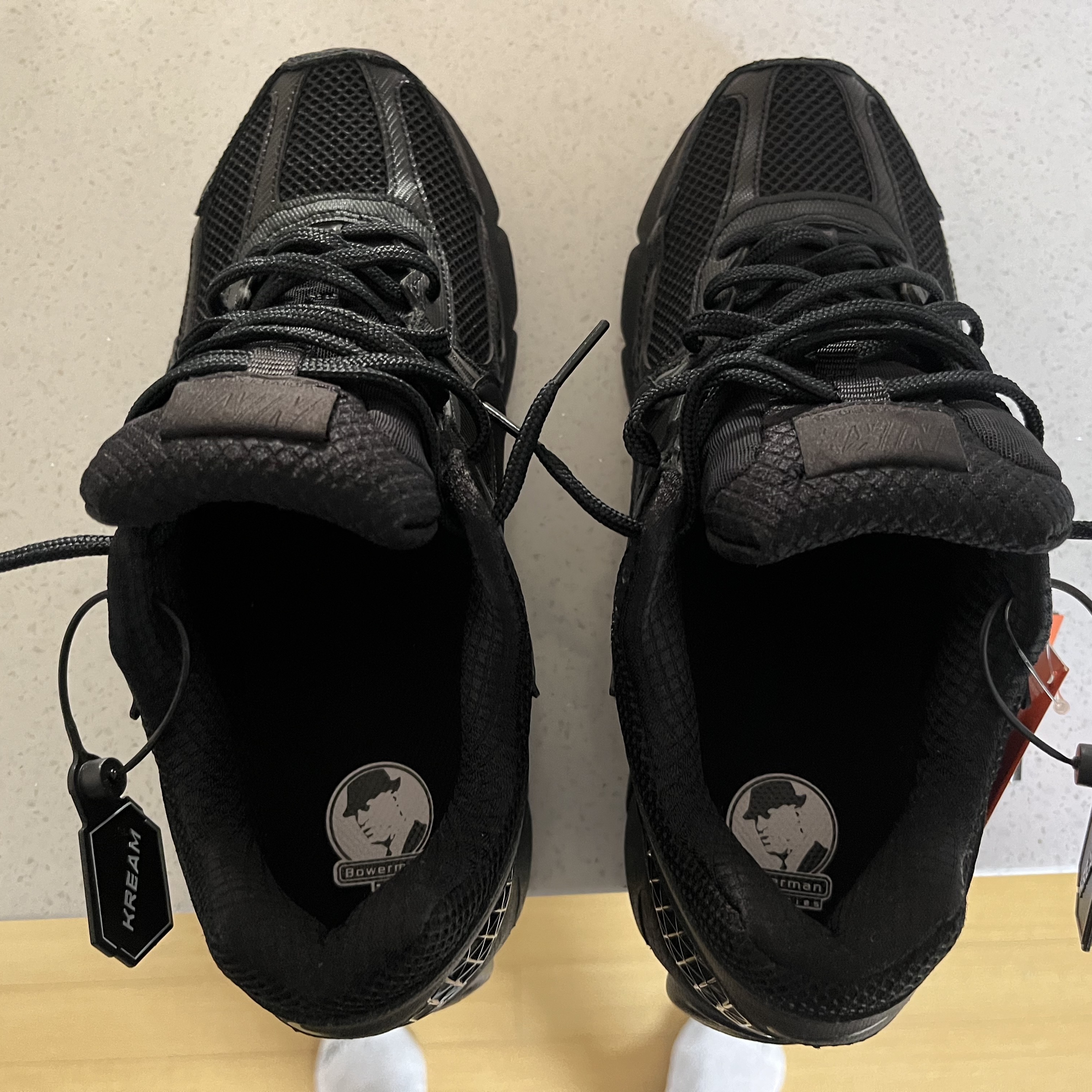 Nike Zoom Vomero 5 SP Black 착용 스타일 - 2