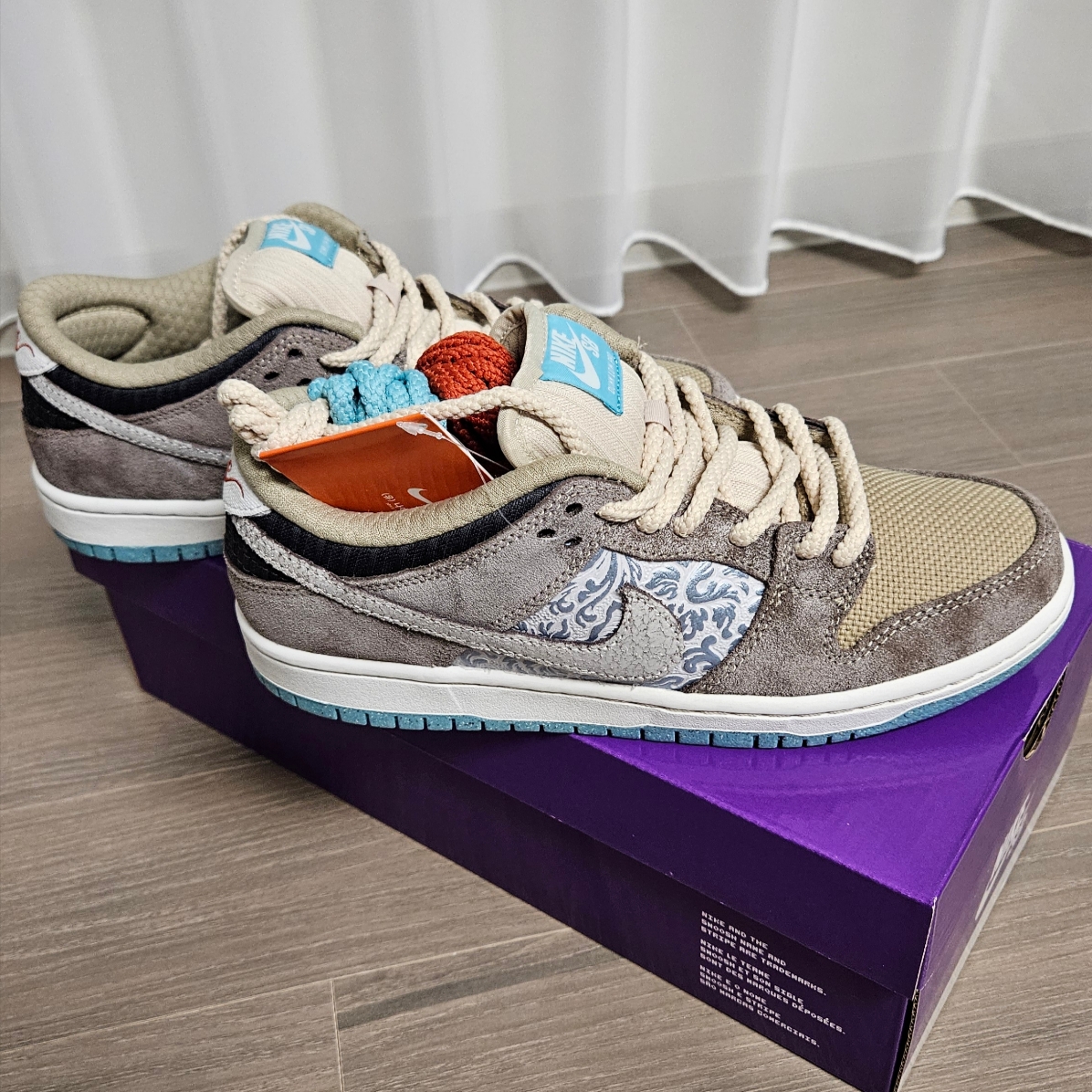 Nike SB Dunk Low Pro Big Money Saving 착용 스타일 - 3