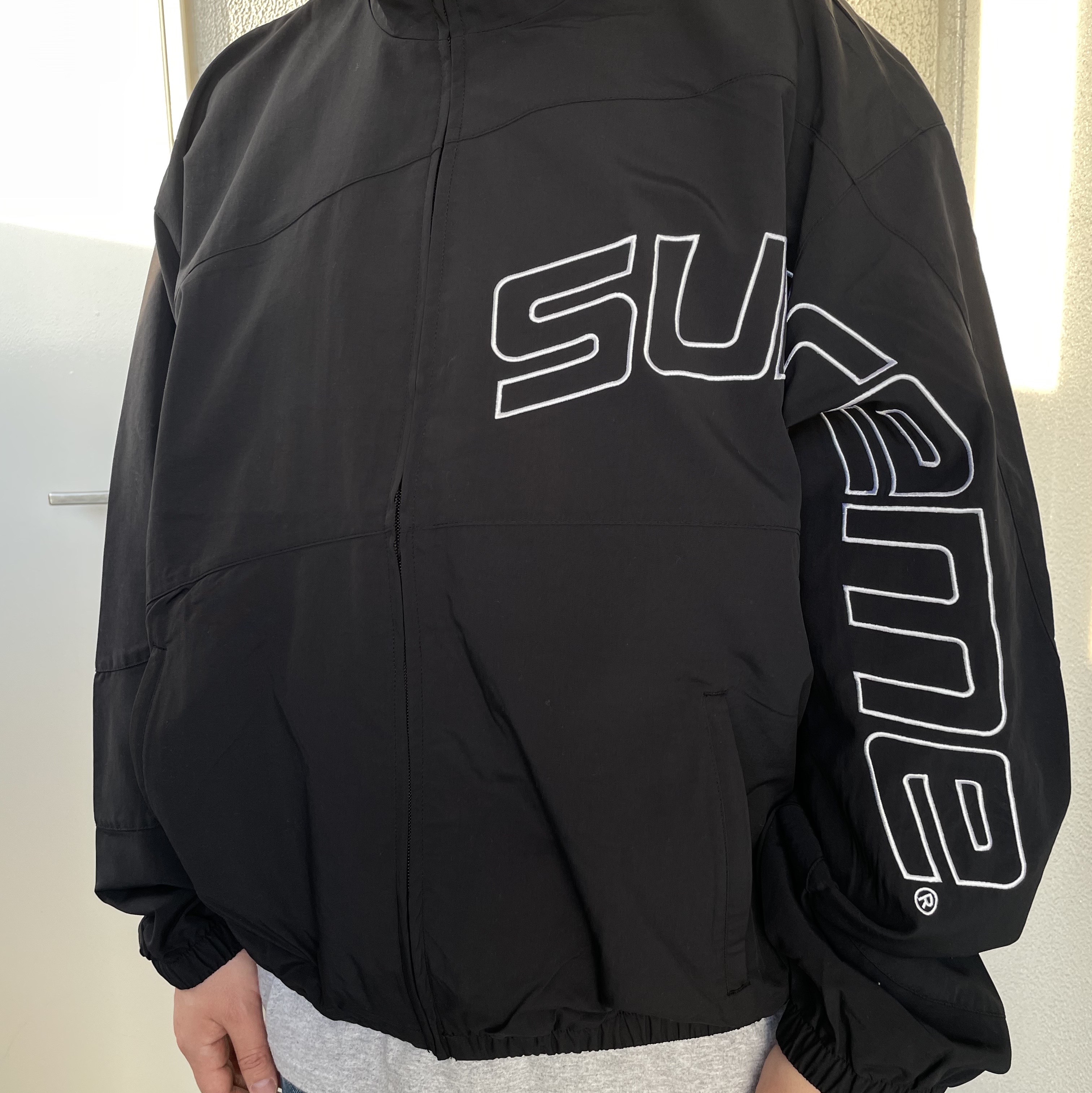 Supreme Curve Track Jacket Black - 24SS 착용 스타일