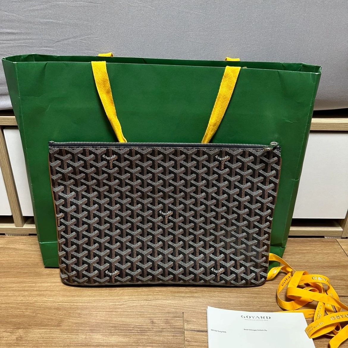 Goyard Senat Pochette MGM Black Tan 착용 스타일