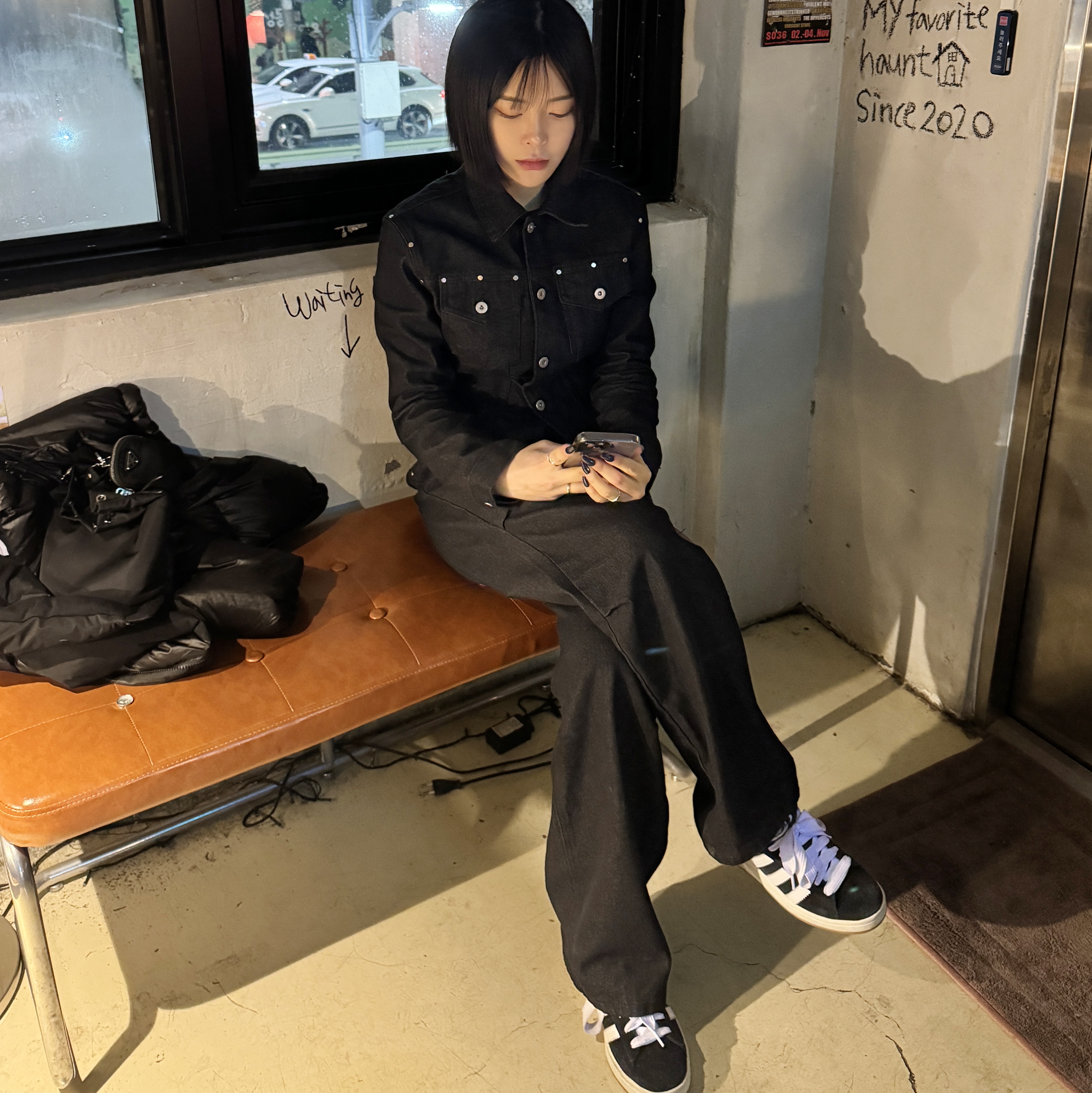 Adidas Campus 00s Core Black Cloud White 착용 스타일 - 2