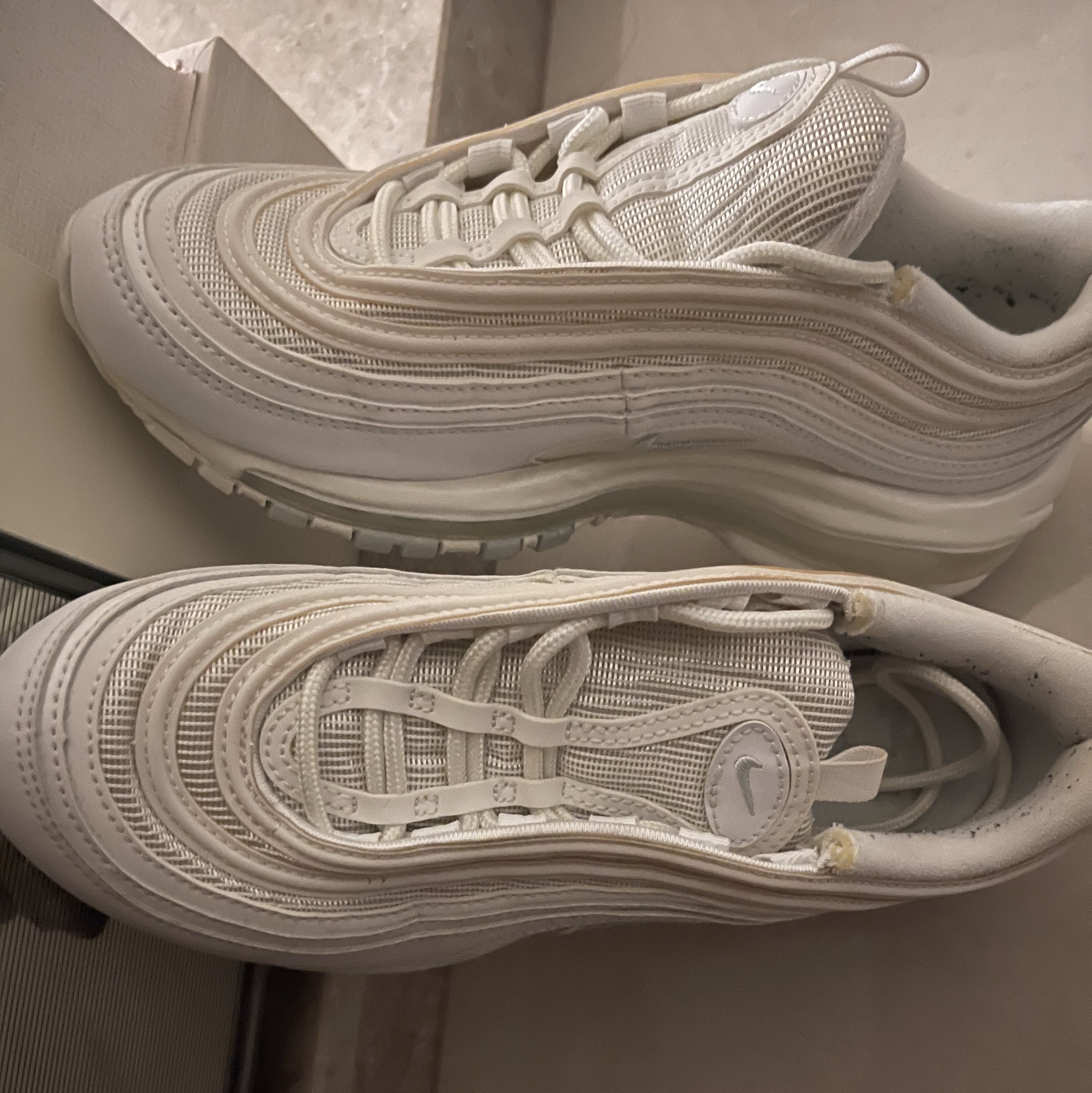 (W) Nike Air Max 97 White Pure Platinum 착용 스타일