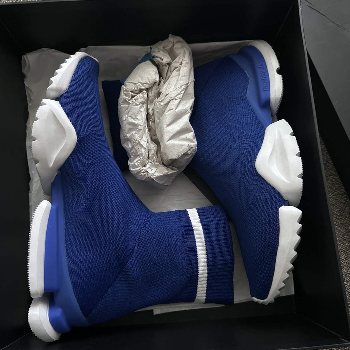 Reebok Sock Run R Blue Move 착용 스타일