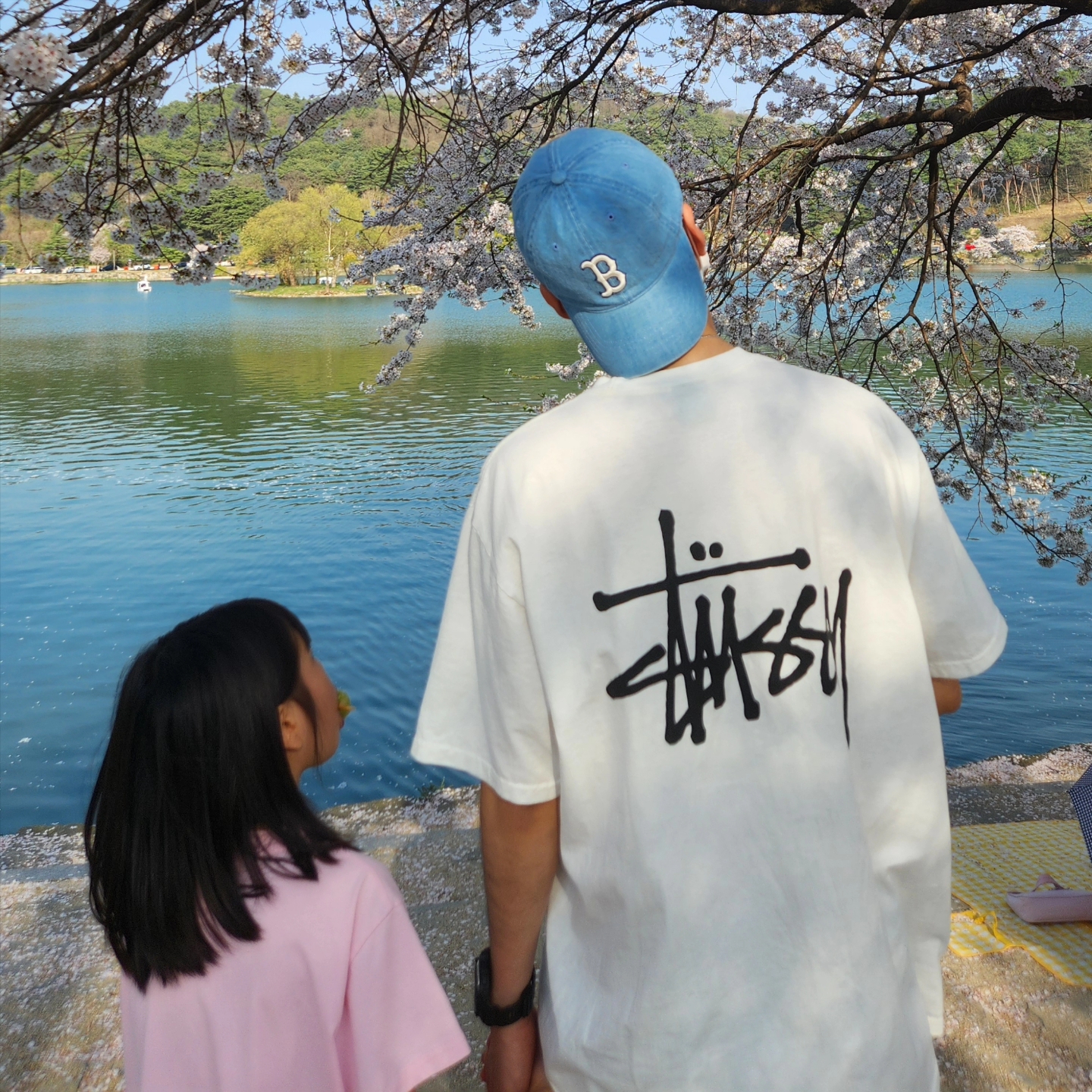 Stussy Basic Stussy T-Shirt White 2024, 2025 착용 스타일 - 2