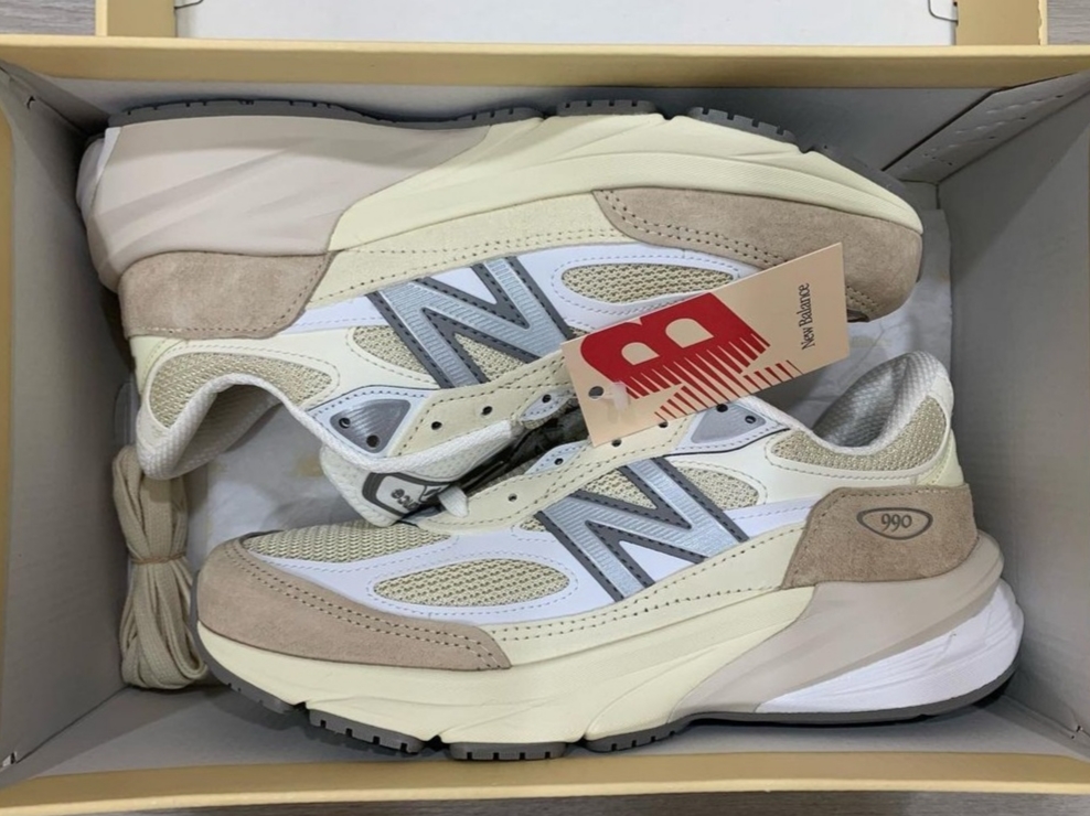 New Balance 990v6 Made in USA Cream Mindful Grey 착용 스타일