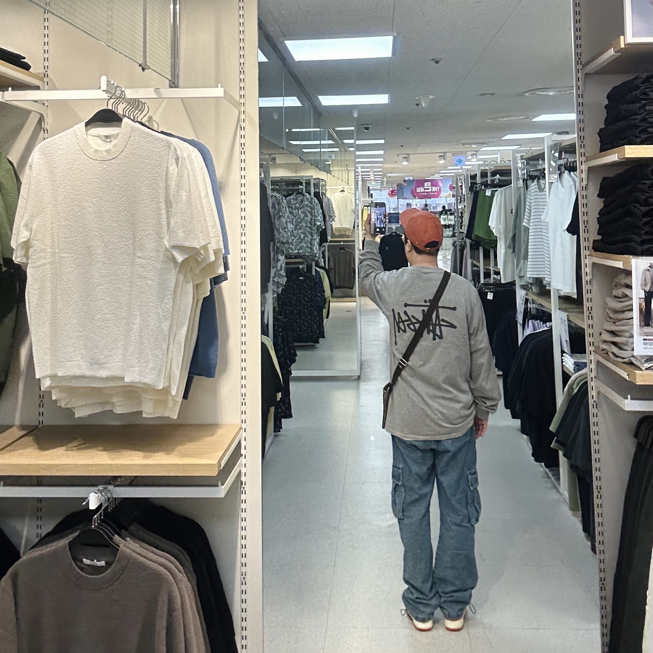 Stussy Basic Stock Low Pro Cap Dusty Orange, Stussy Basic Stussy Pigment Dyed LS T-Shirt Grey 2022 착용 스타일 - 2