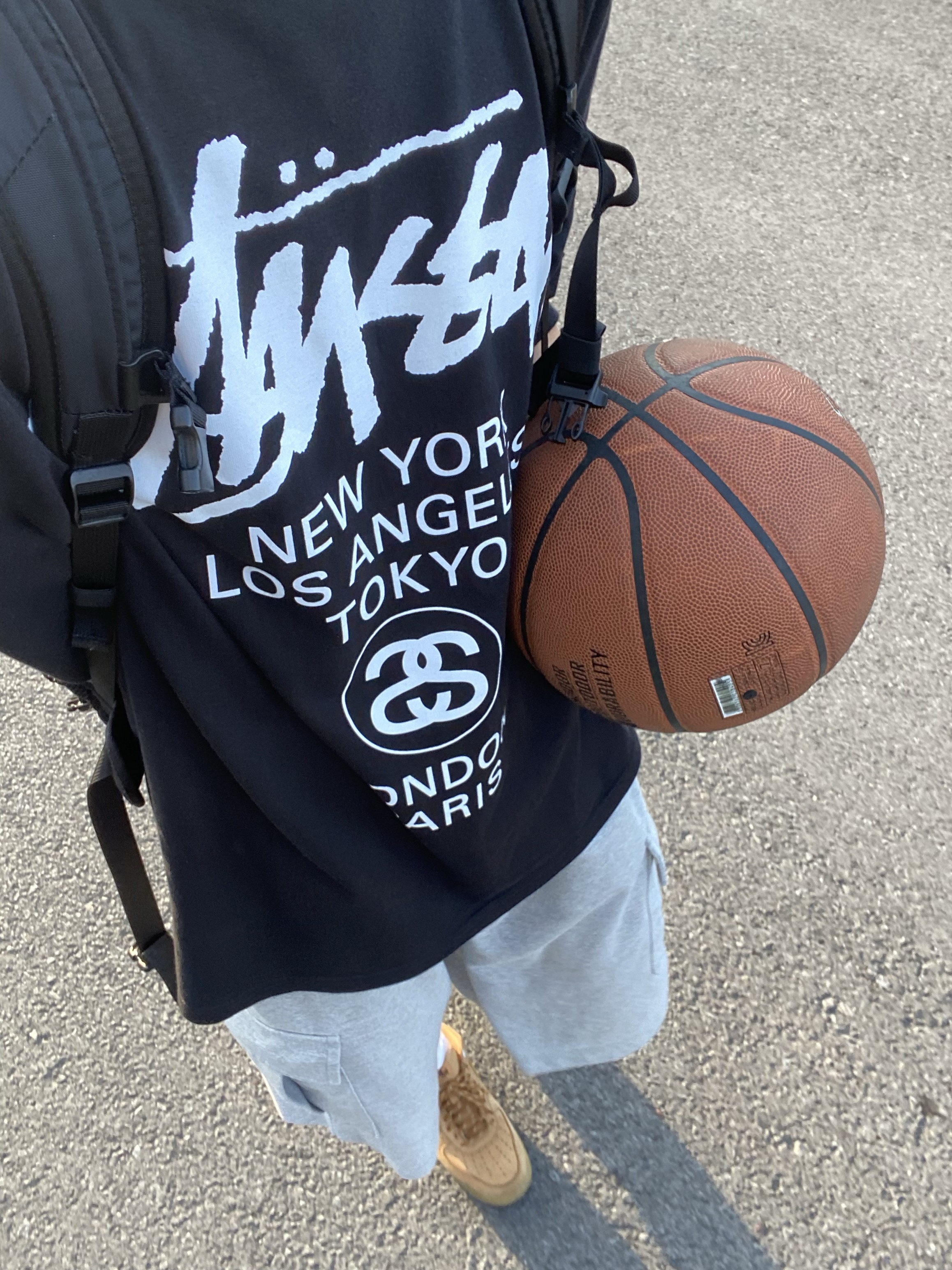 Stussy World Tour LS T-Shirt Black 2023, Nike Air Force 1 '07 WB Flax 착용 스타일 - 3