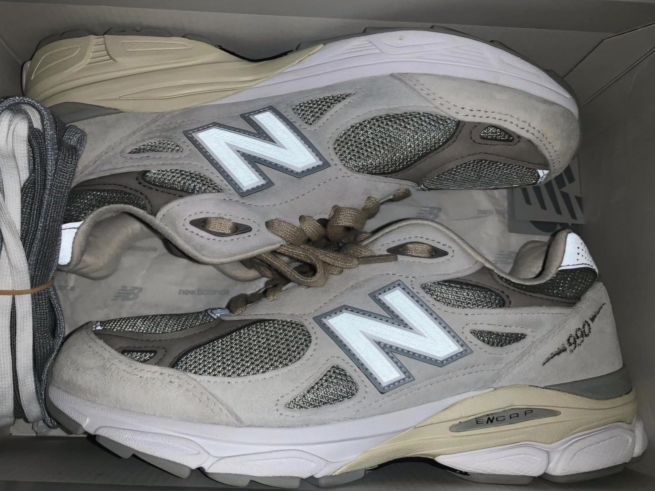 New Balance x YCMC 990v3 Made in USA Grey - YCMC Exclusive 착용 스타일
