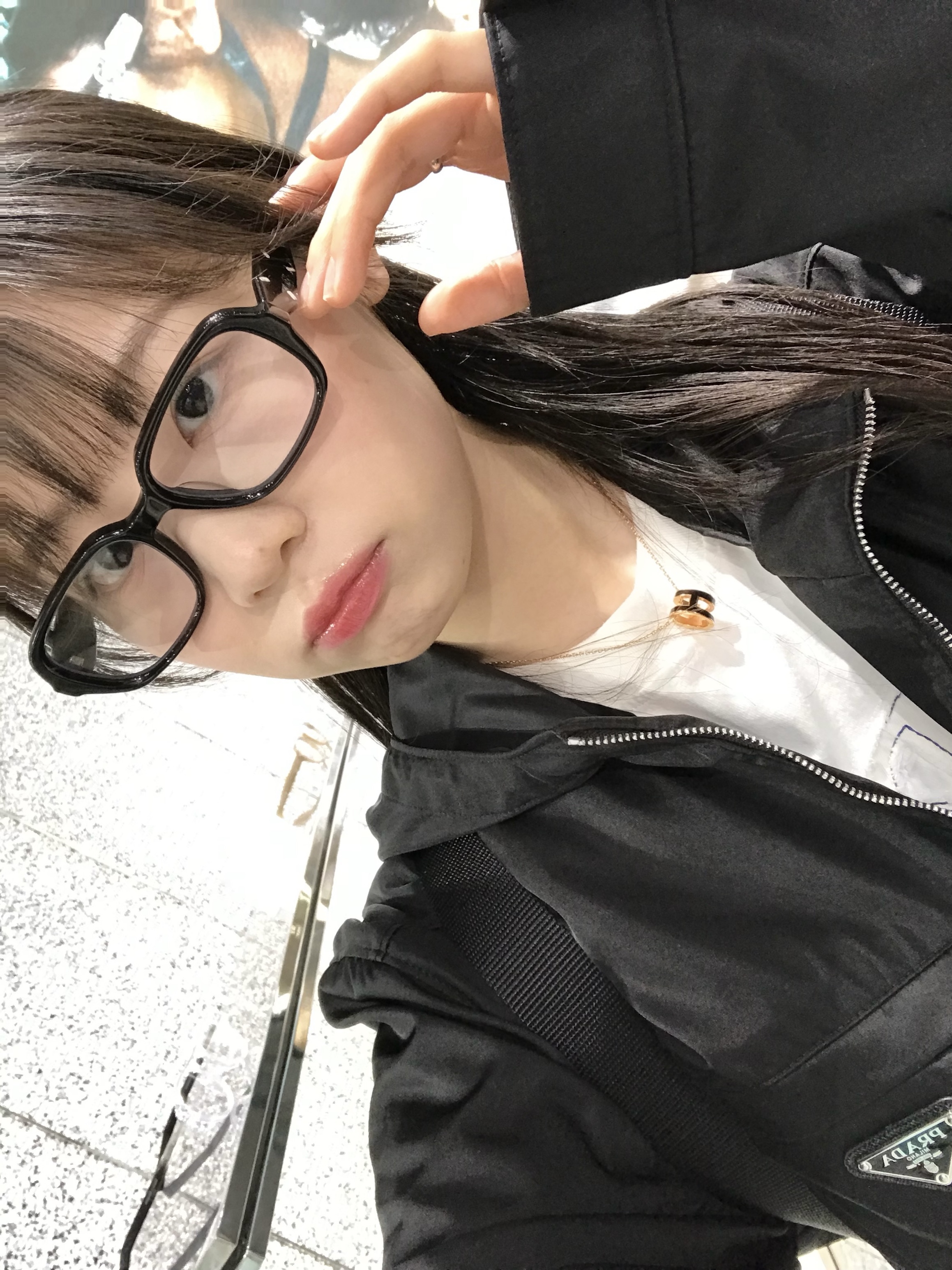 Gentle Monster x Maison Margiela MM114 Black Clear 착용 스타일