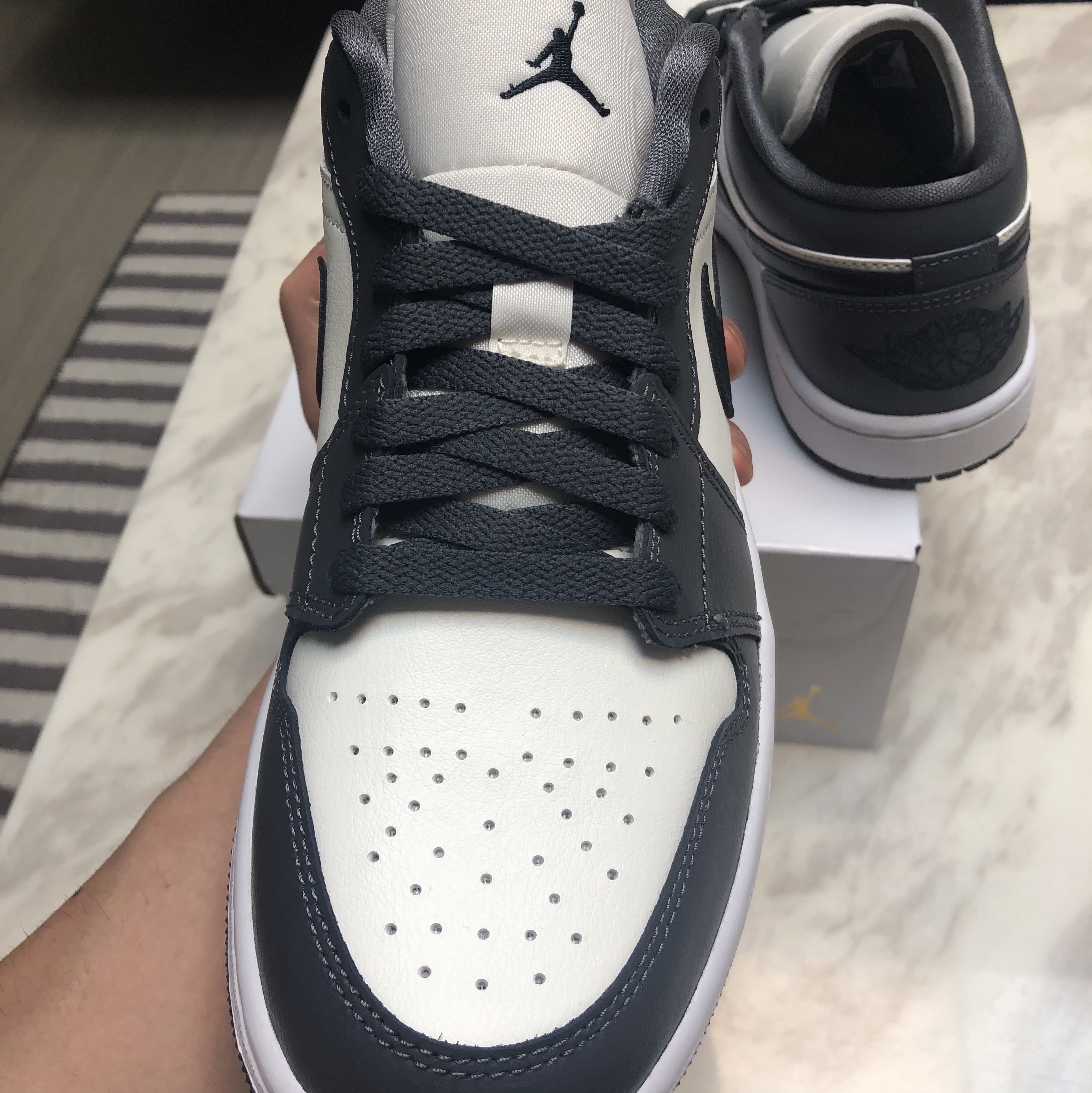 (W) Jordan 1 Low Sail Dark Grey 착용 스타일 - 2