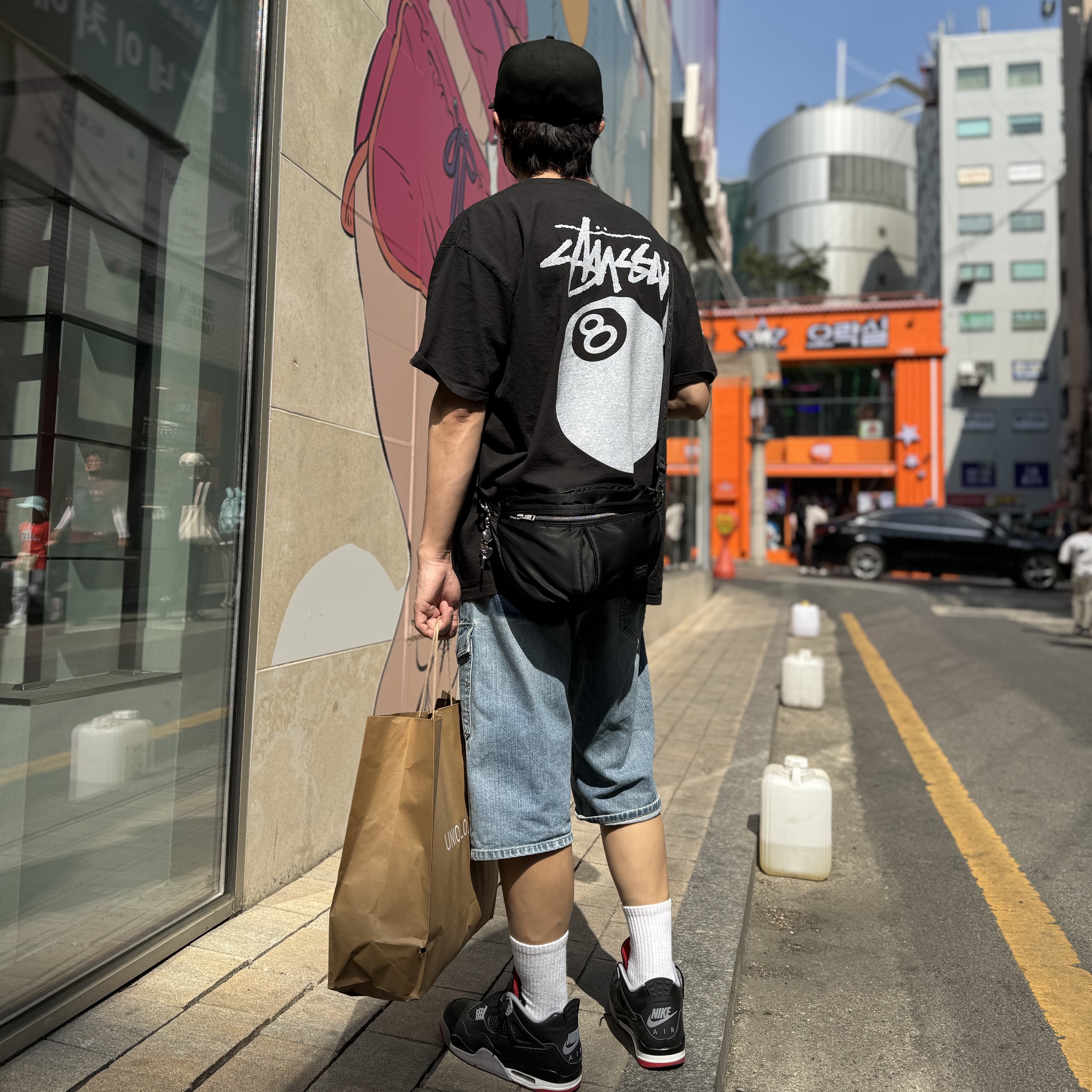 Jordan 4 Retro Bred Reimagined, Stussy 8 Ball Pigment Dyed T-Shirt Black 착용 스타일