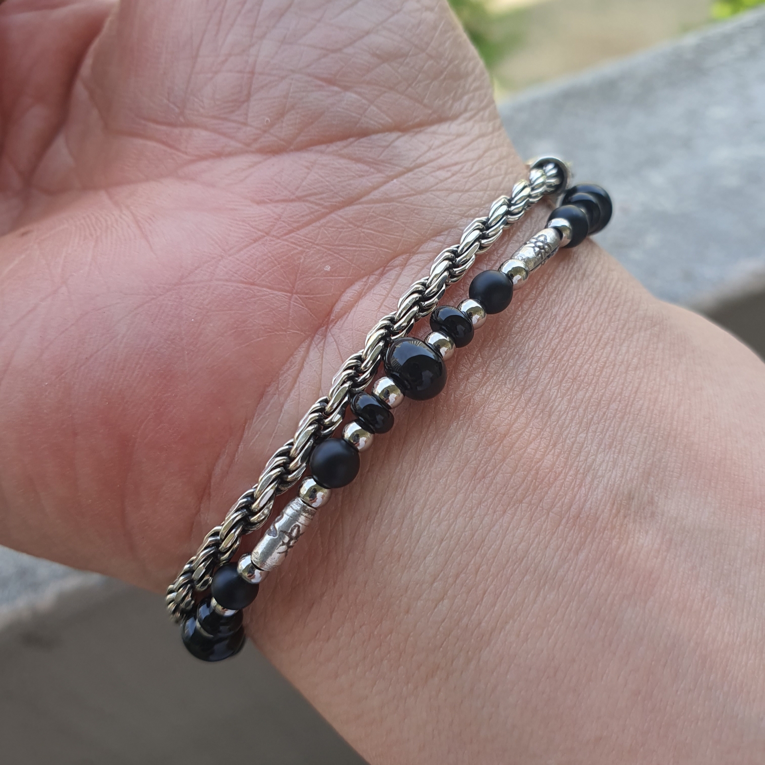 Scudo Garden Karen Beads Bracelet Black 착용 스타일 - 4