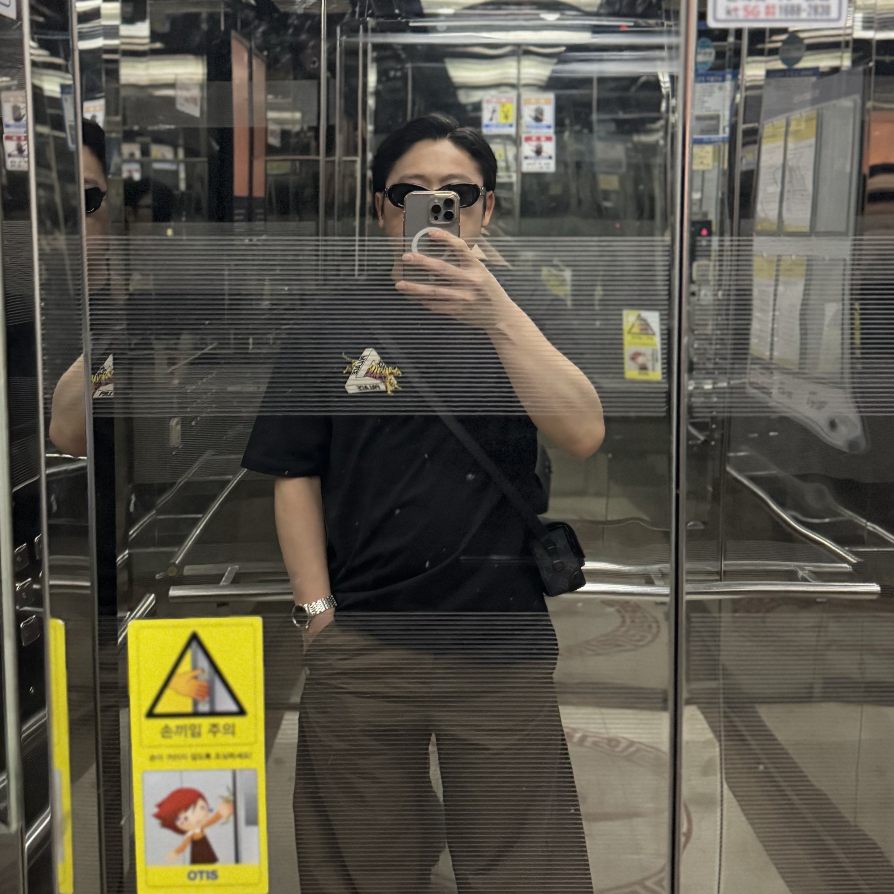 Palace Korea Tri-Ferg T-Shirt Black - 24SS 착용 스타일 - 1