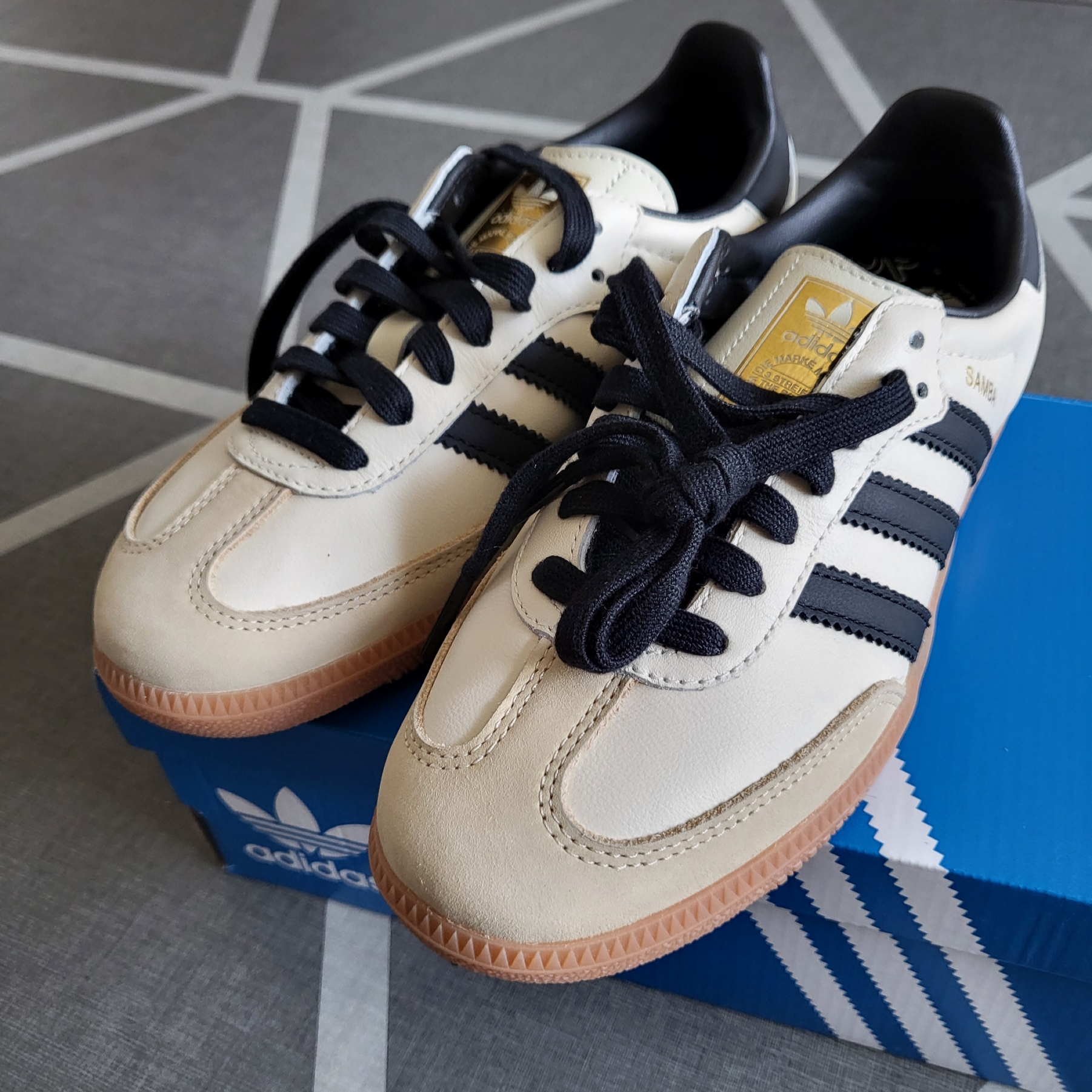 (W) Adidas Samba OG Cream White Core Black 착용 스타일