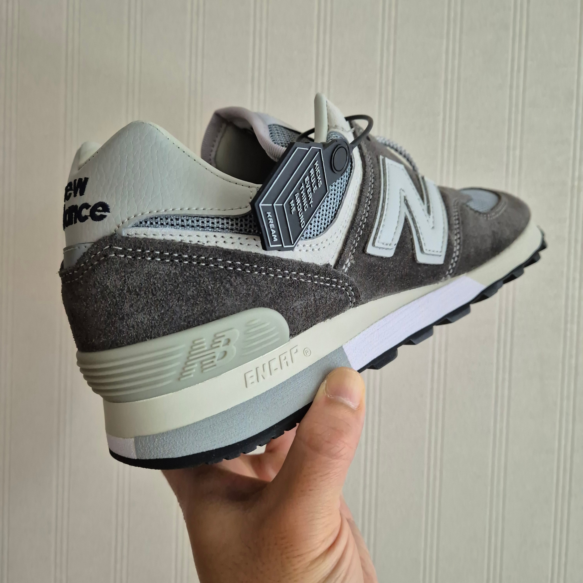 New Balance 576 Made in UK Grey 착용 스타일 - 1