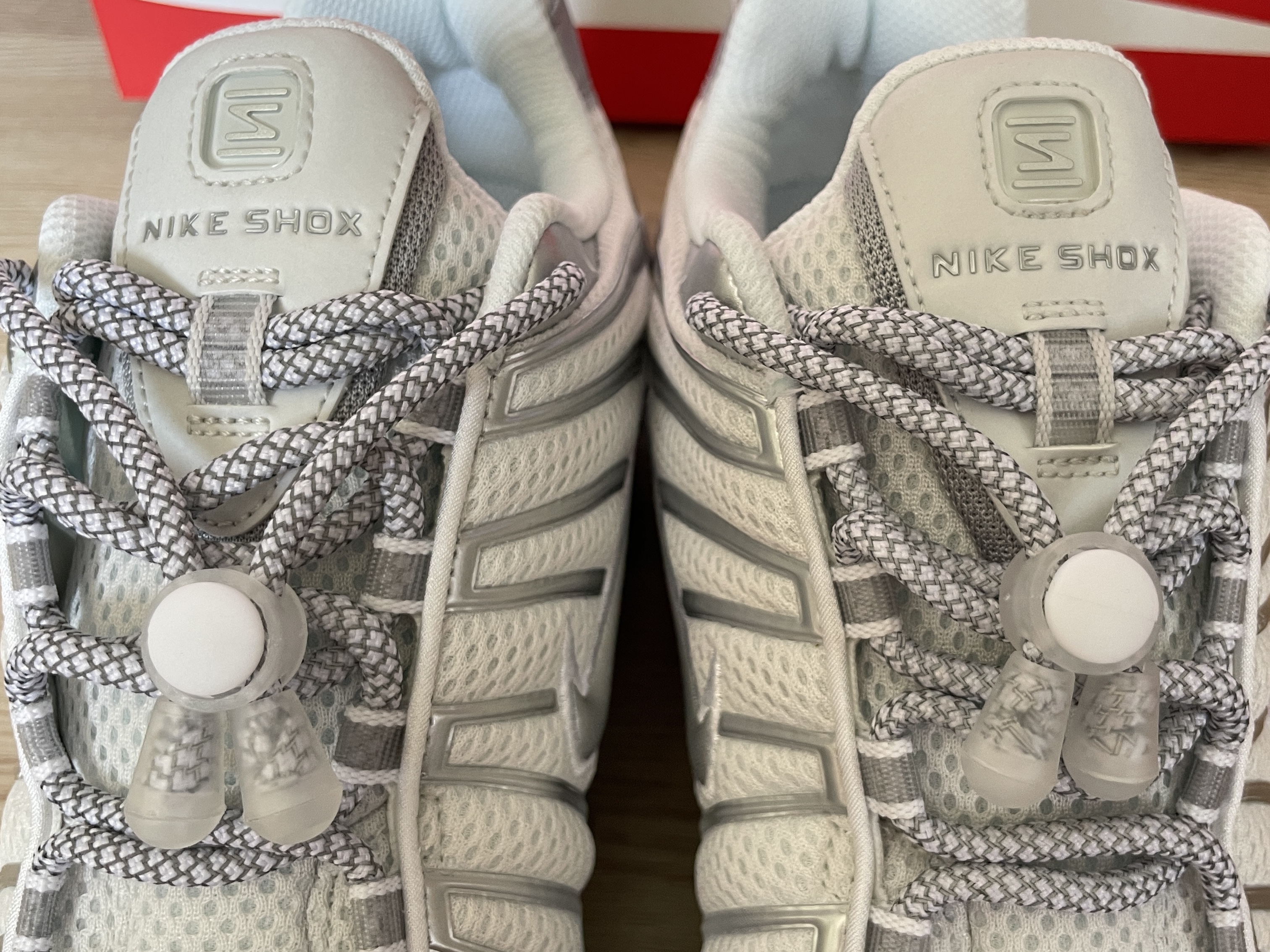 (W) Nike Shox TL Metallic Silver 착용 스타일 - 7