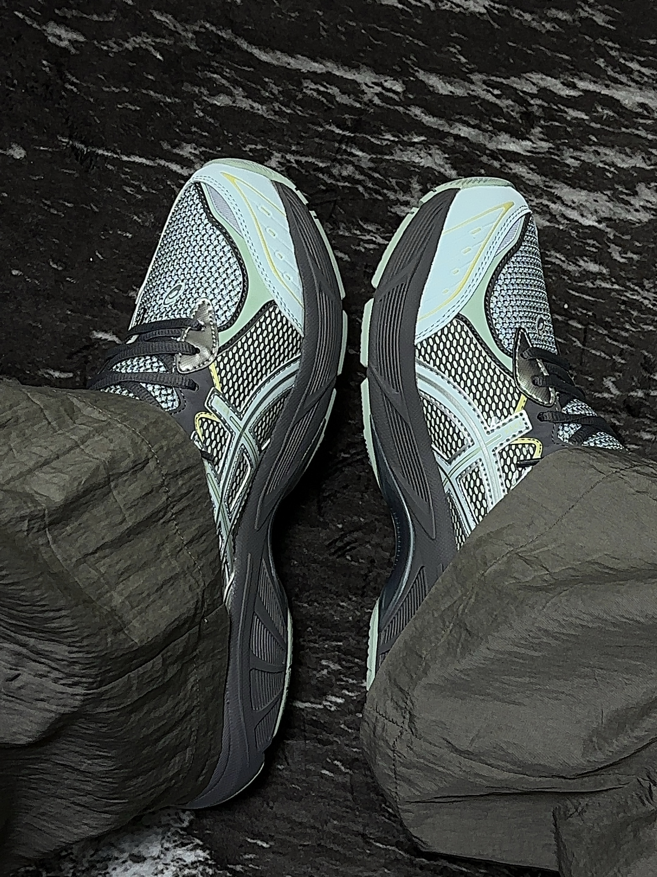 Asics UB6-S GT-2160 Arctic Blue Carbon 착용 스타일 - 2