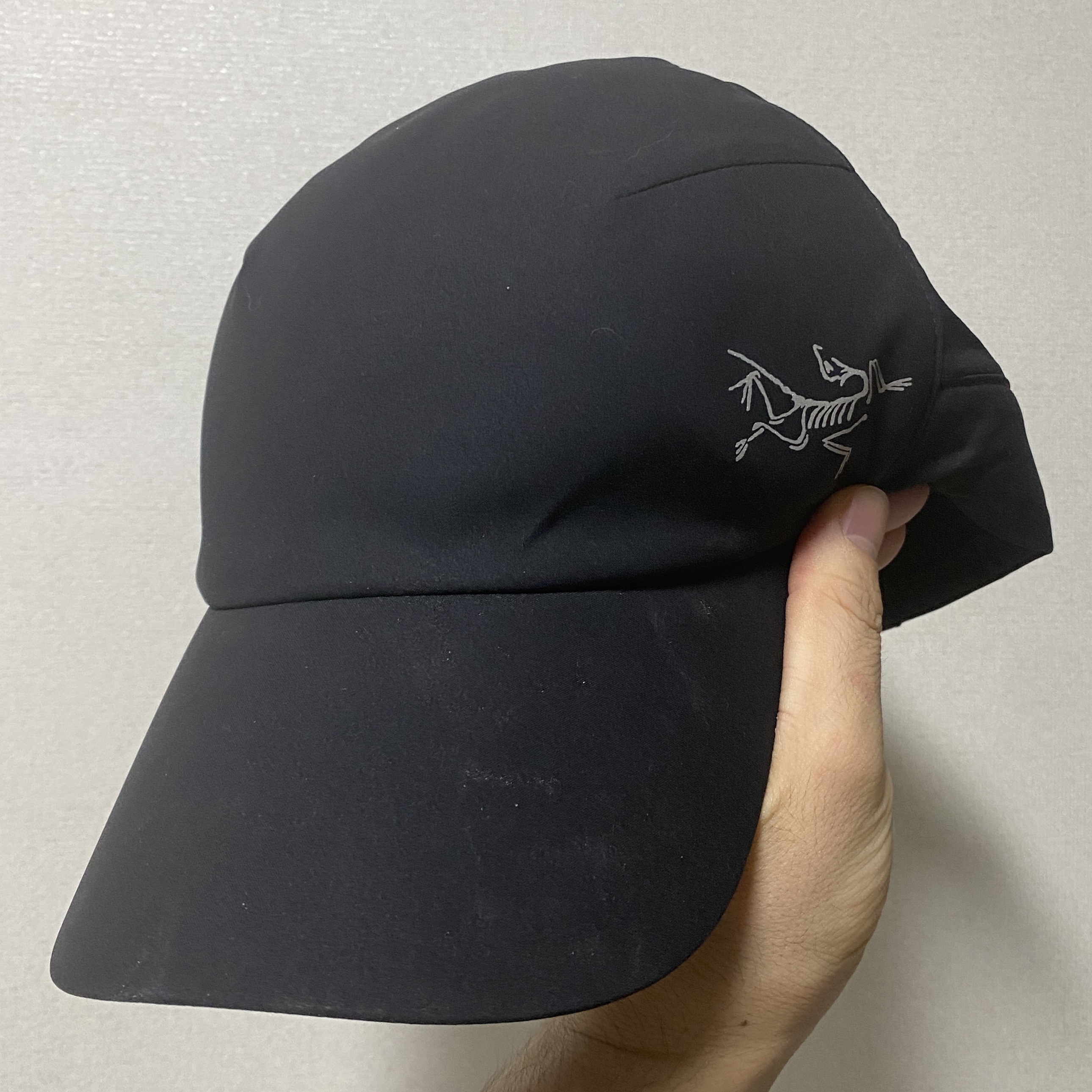 Arc'teryx Calvus Cap Black 착용 스타일