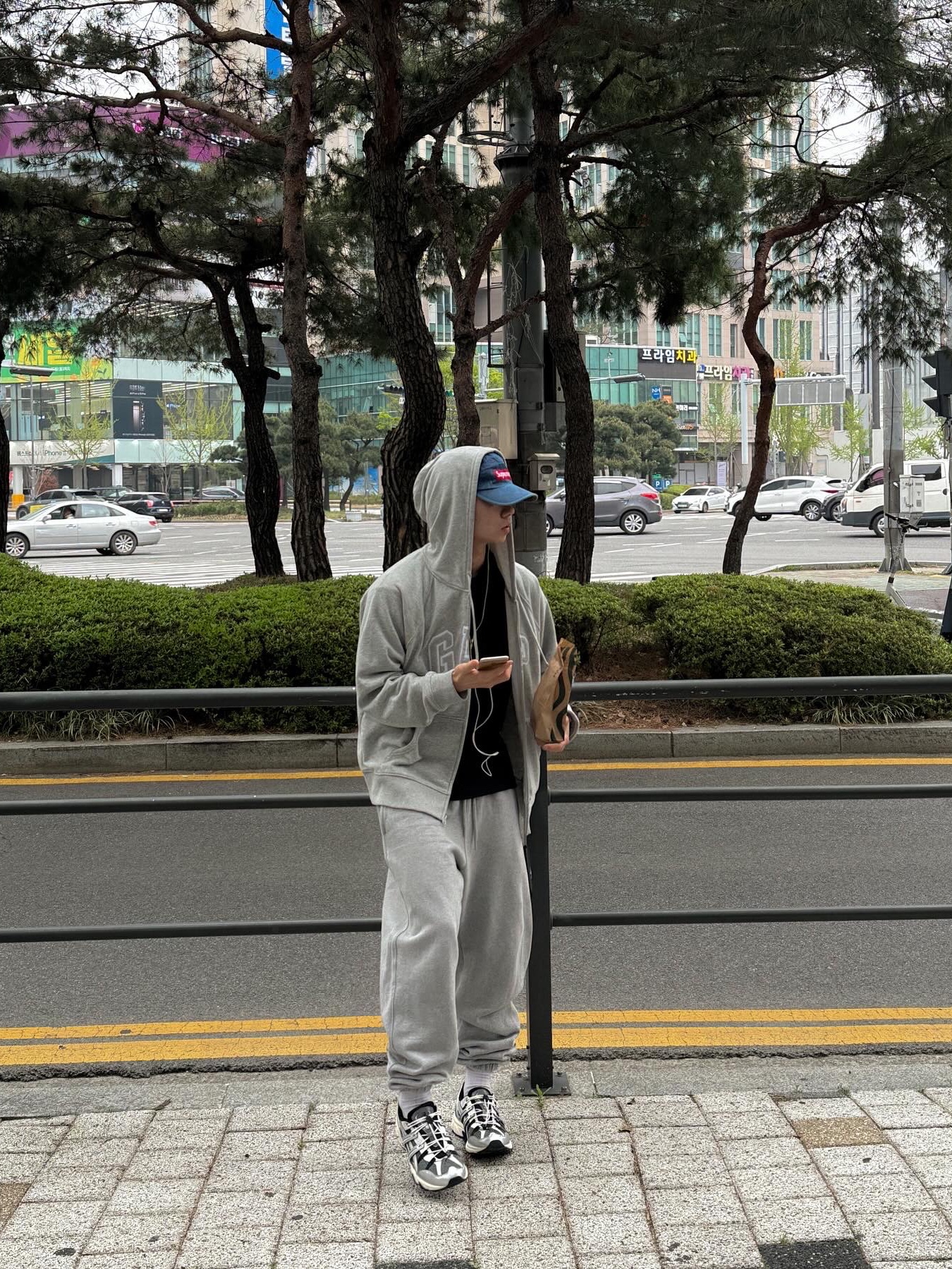 Asics Unlimited Gel-Sonoma 15-50 Steel Grey Pure Silver, Supreme Washed Chino Twill Camp Cap Denim - 22FW 착용 스타일 - 4
