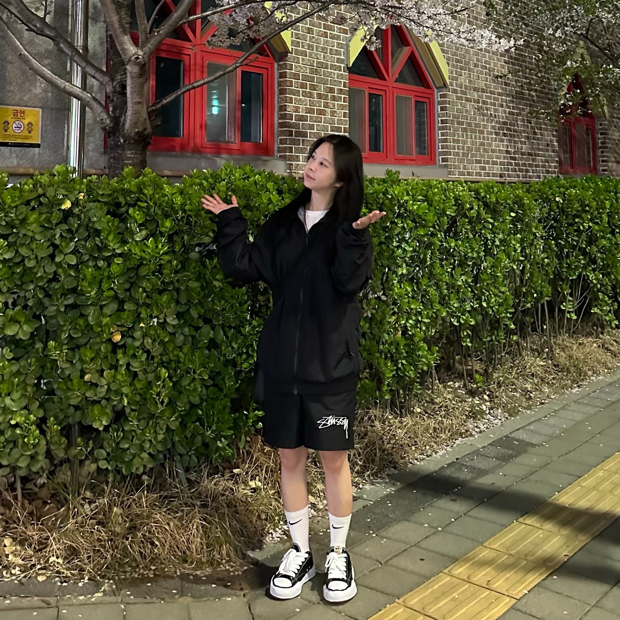 Nike x Drake Nocta Nylon Track Jacket Black (FN7666-010), Nike x Stussy Shorts Black (FJ9167-010) 착용 스타일