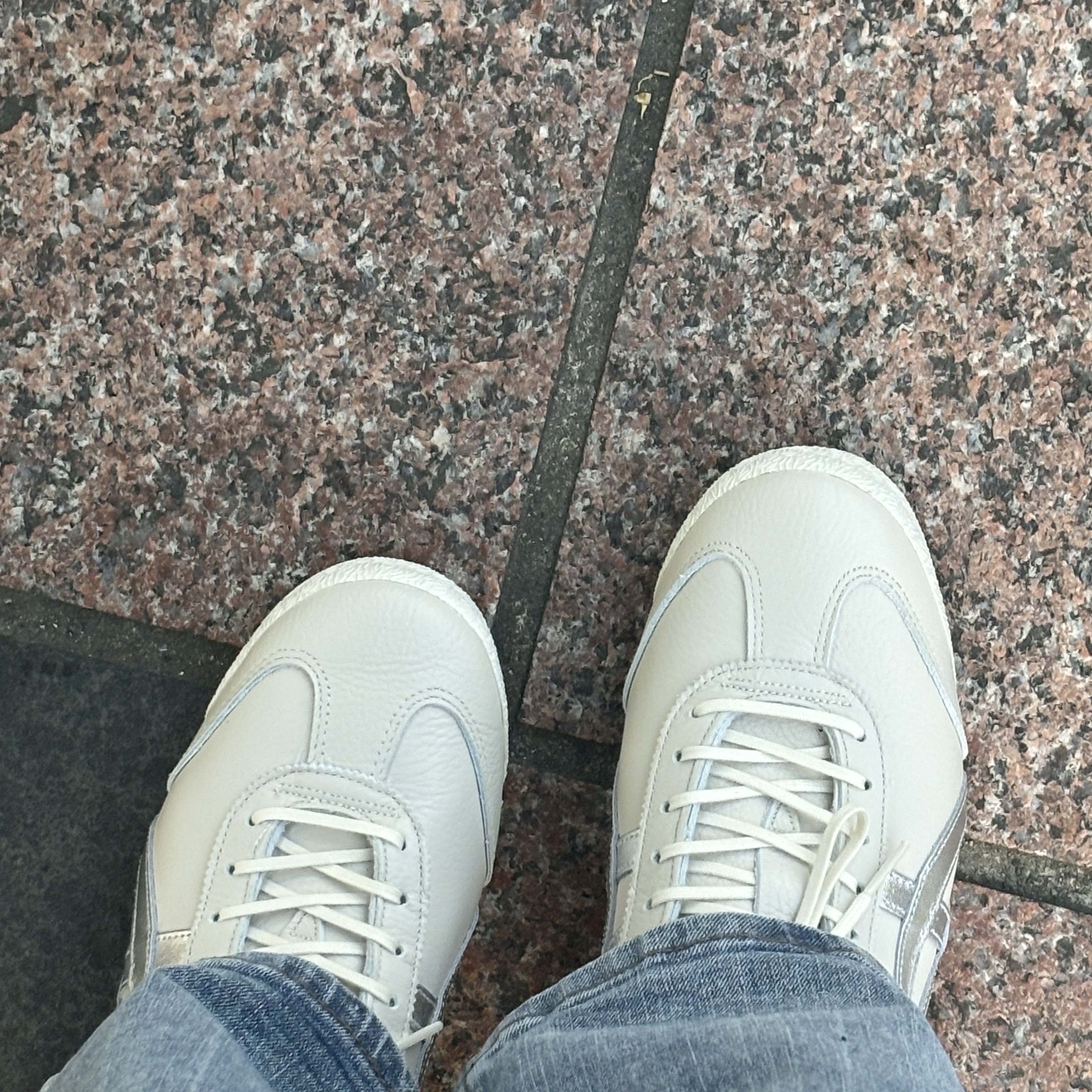 Onitsuka Tiger Mexico 66 SD Birch Silver 착용 스타일
