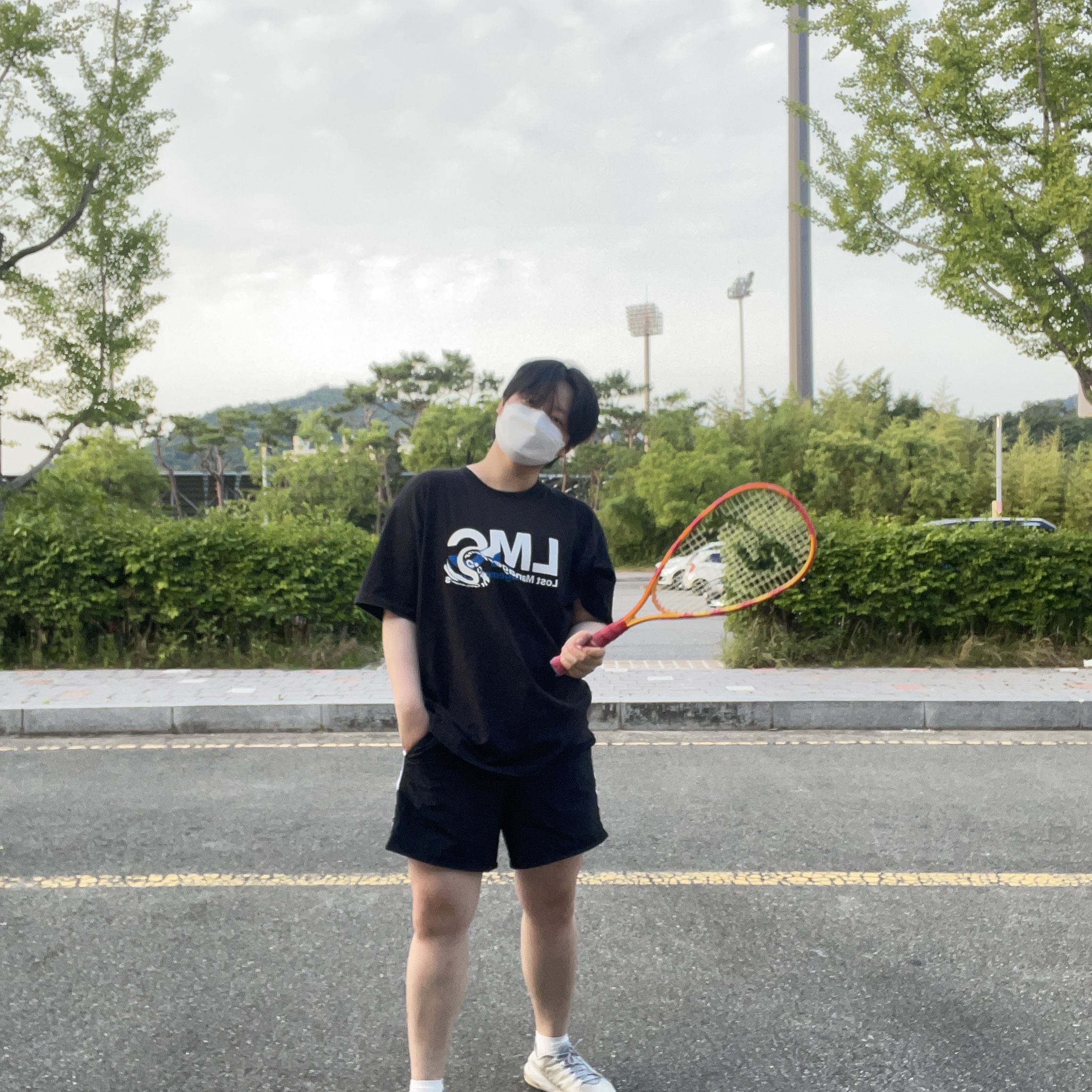 (W) Nike Zoom Vomero 5 Photon Dust and Metallic Silver, Stussy Basic Stussy T-Shirt Black 2023 착용 스타일