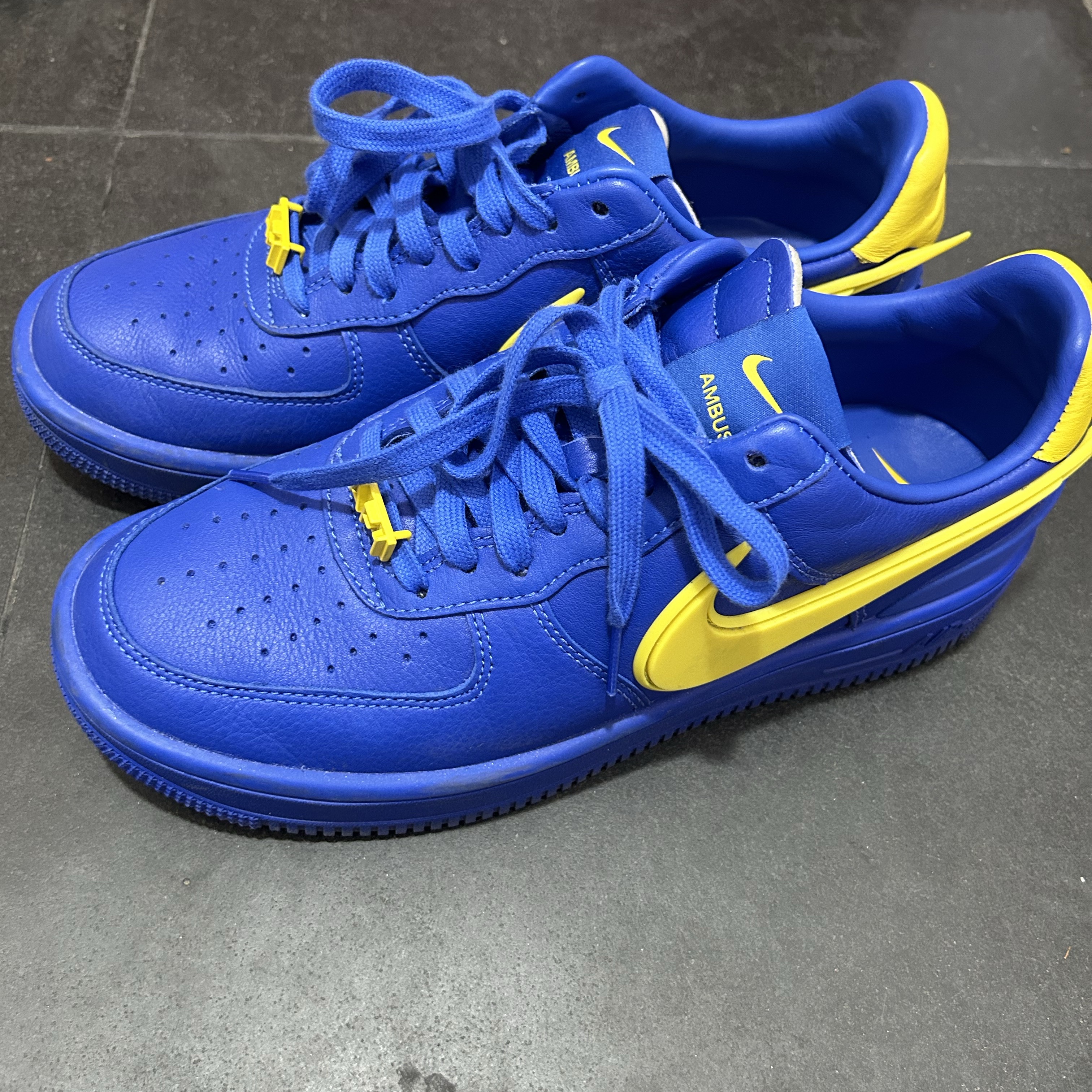 Nike x Ambush Air Force 1 Low SP Game Royal and Vivid Sulfur 착용 스타일