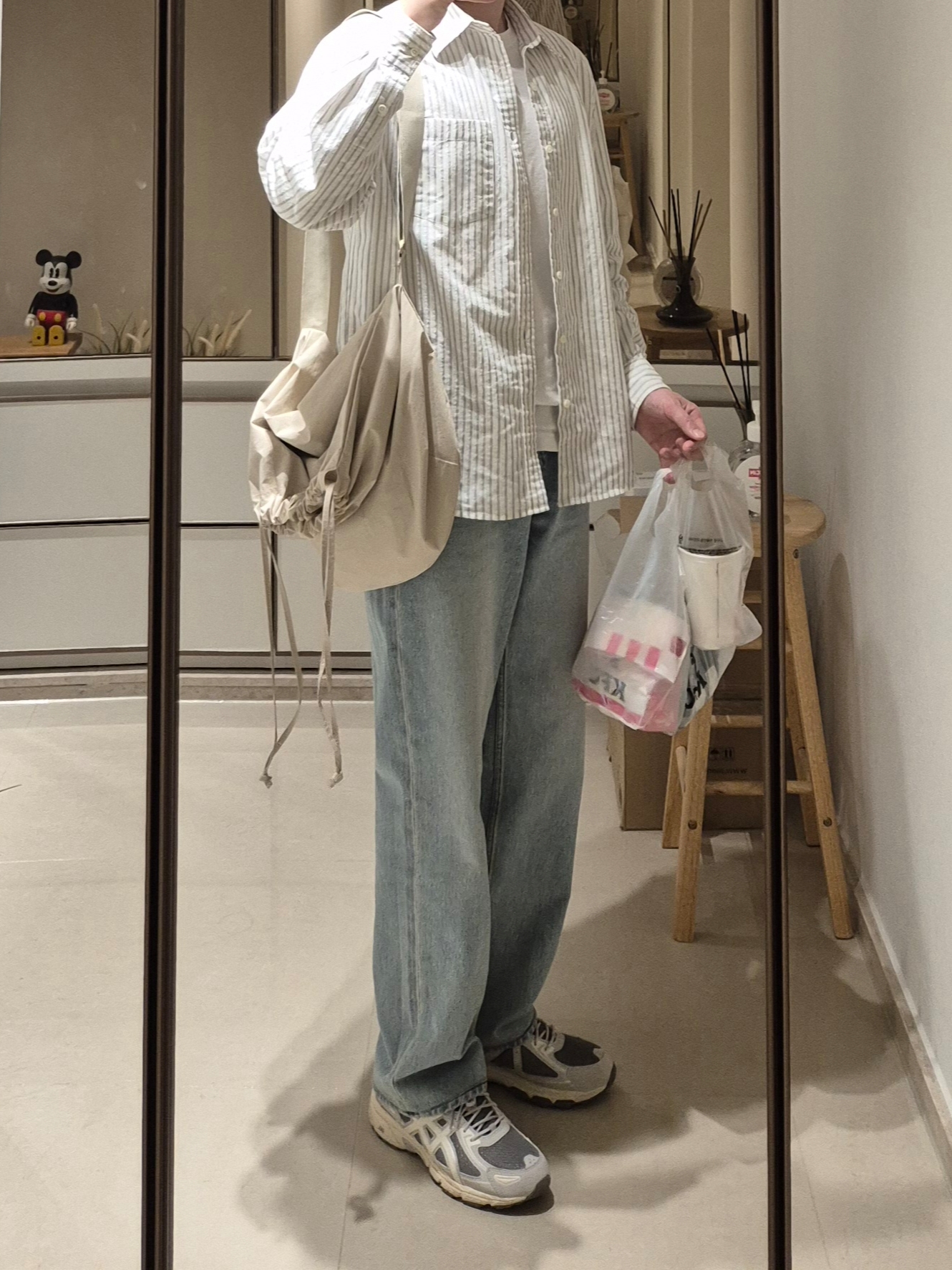 Asics Gel-Venture 6 SPS Clay Grey Cream, Uniqlo U Drawstring Shoulder Bag Natural 착용 스타일