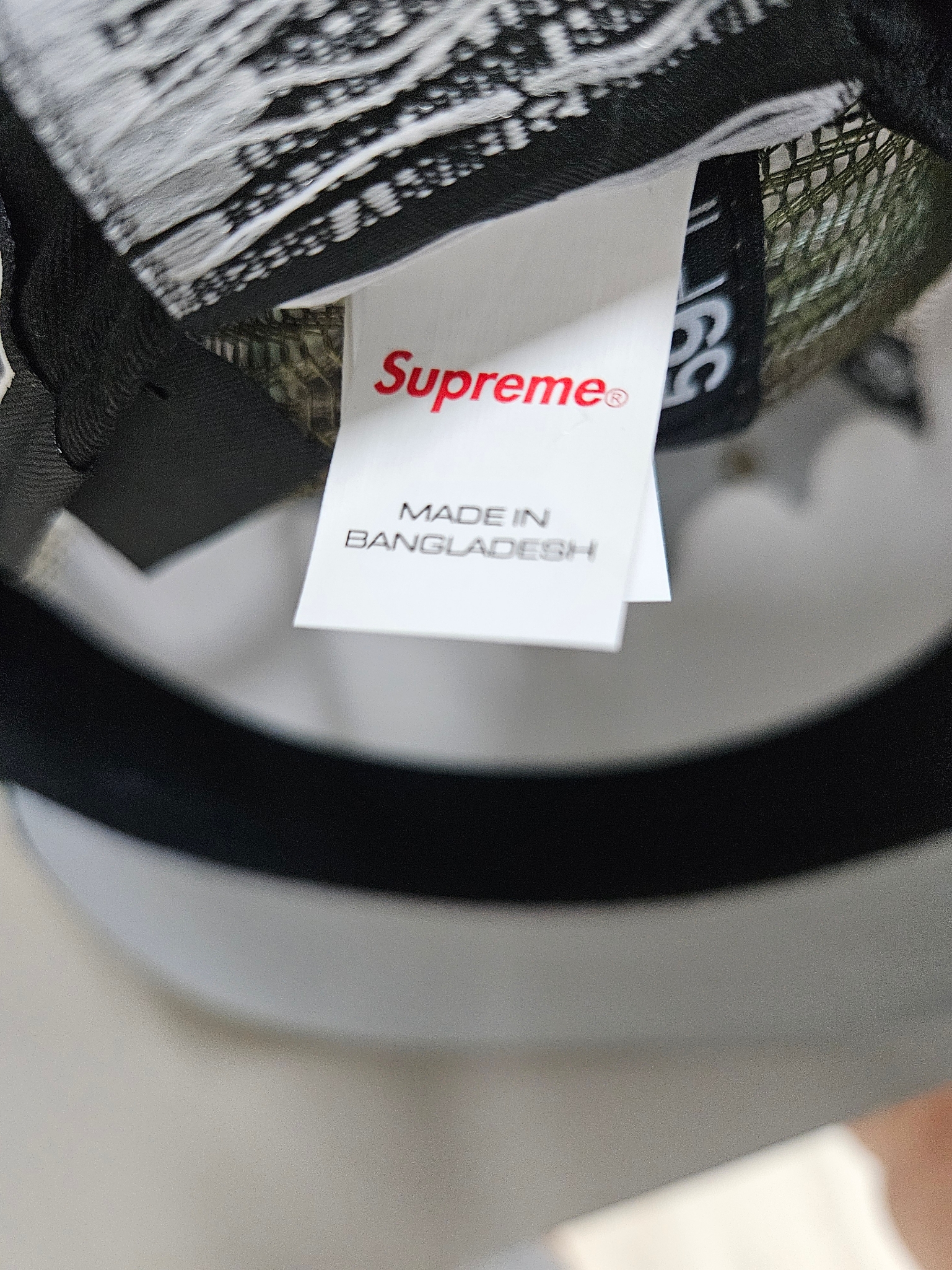 Supreme Box Logo Mesh Back New Era Woodland Camo - 24SS 착용 스타일 - 3