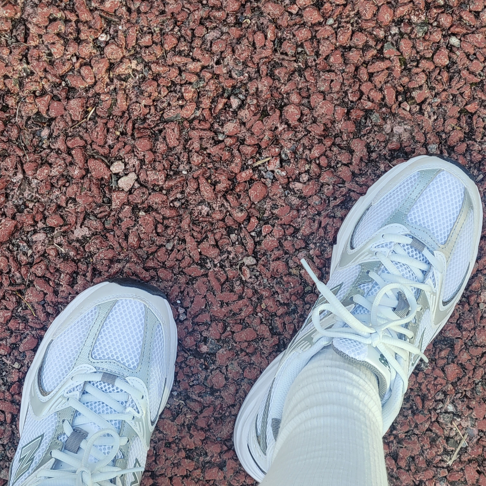 New Balance 530 White Silver 착용 스타일