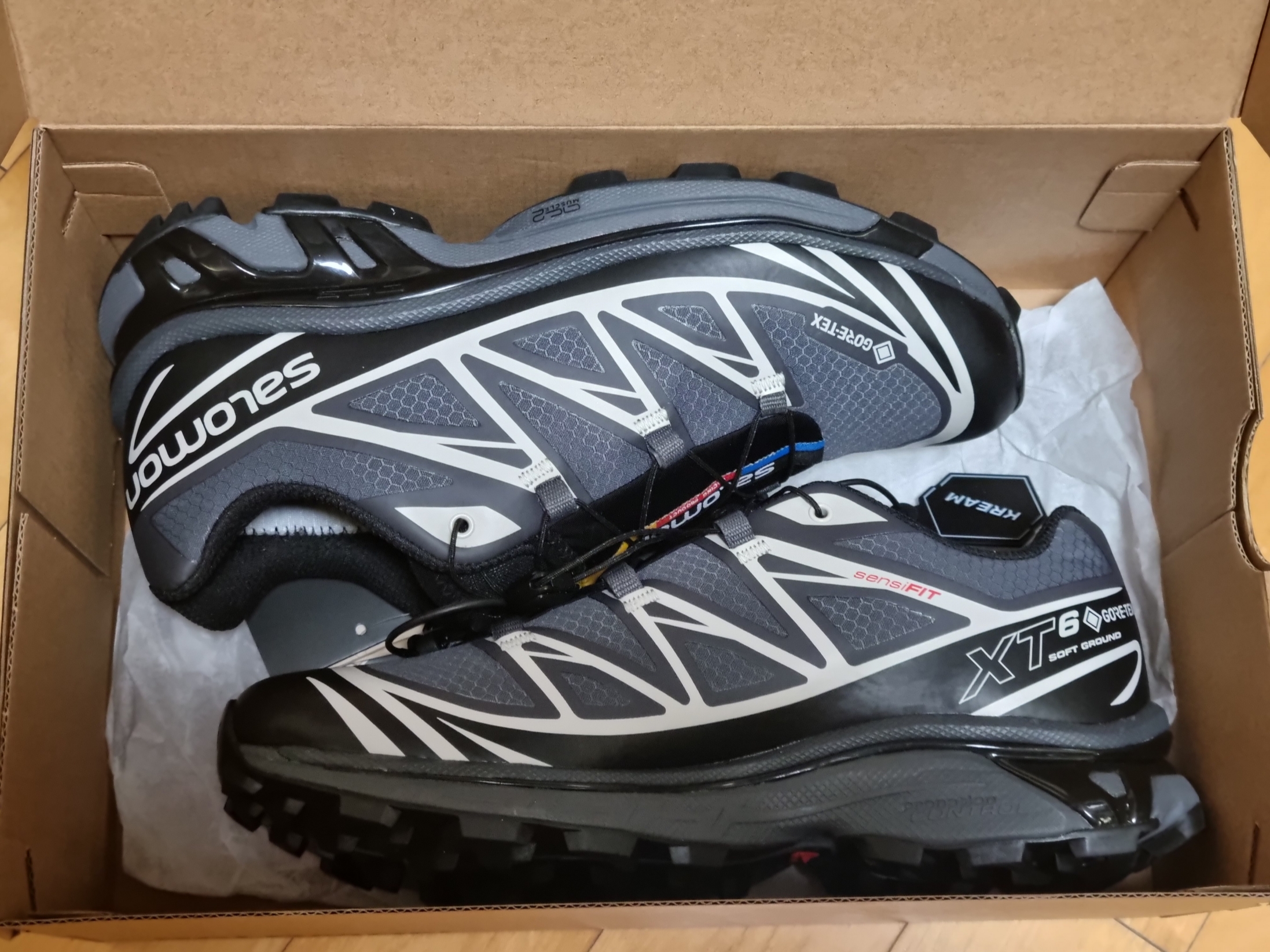 Salomon XT-6 Gore-Tex Black Ebony 착용 스타일 - 2
