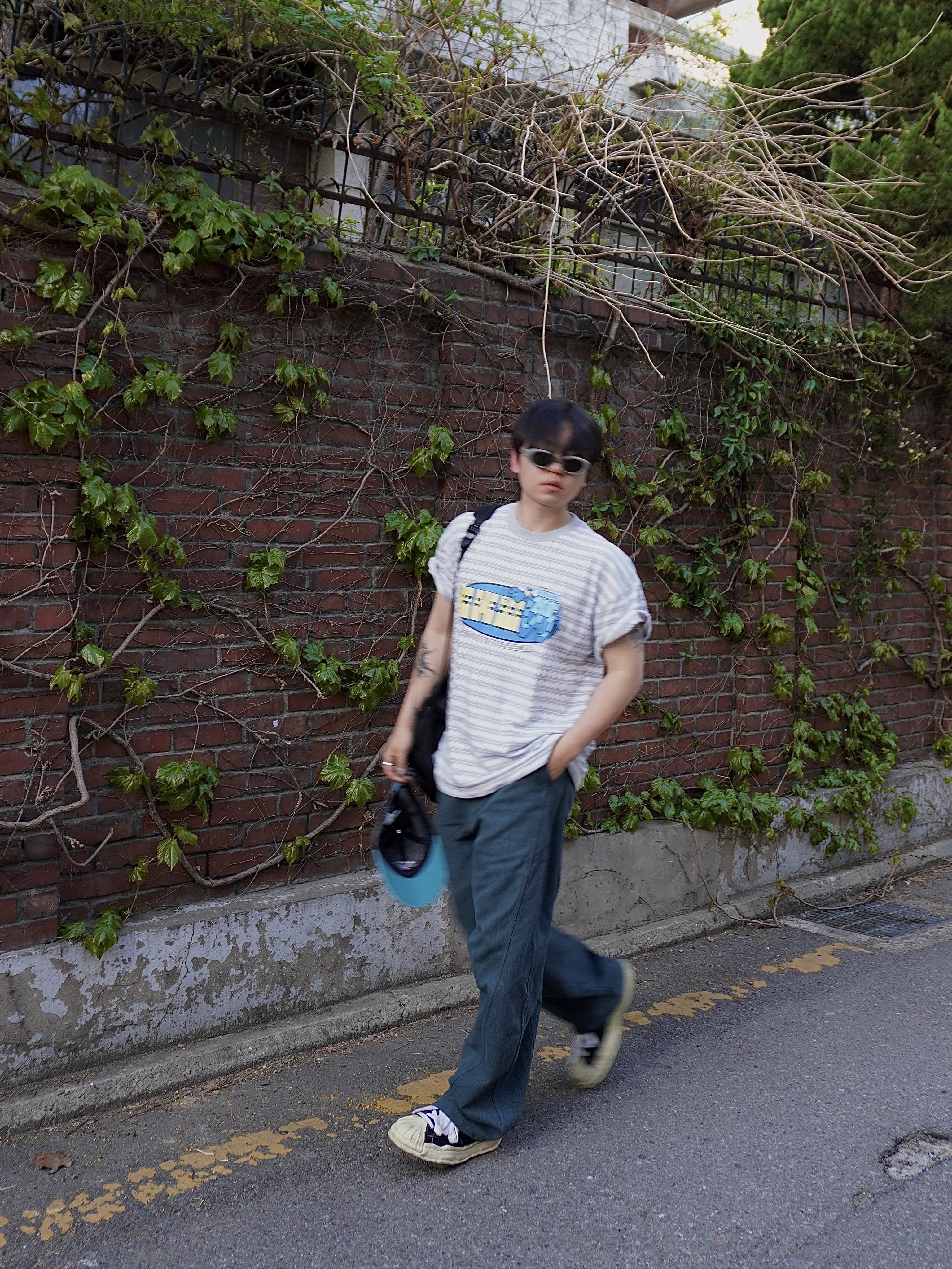 Maison Mihara Yasuhiro Blakey VL OG Sole Canvas Low-top Sneakers Black, Gentle Monster x Maison Margiela MM107 Leather Khaki Black 착용 스타일 - 2