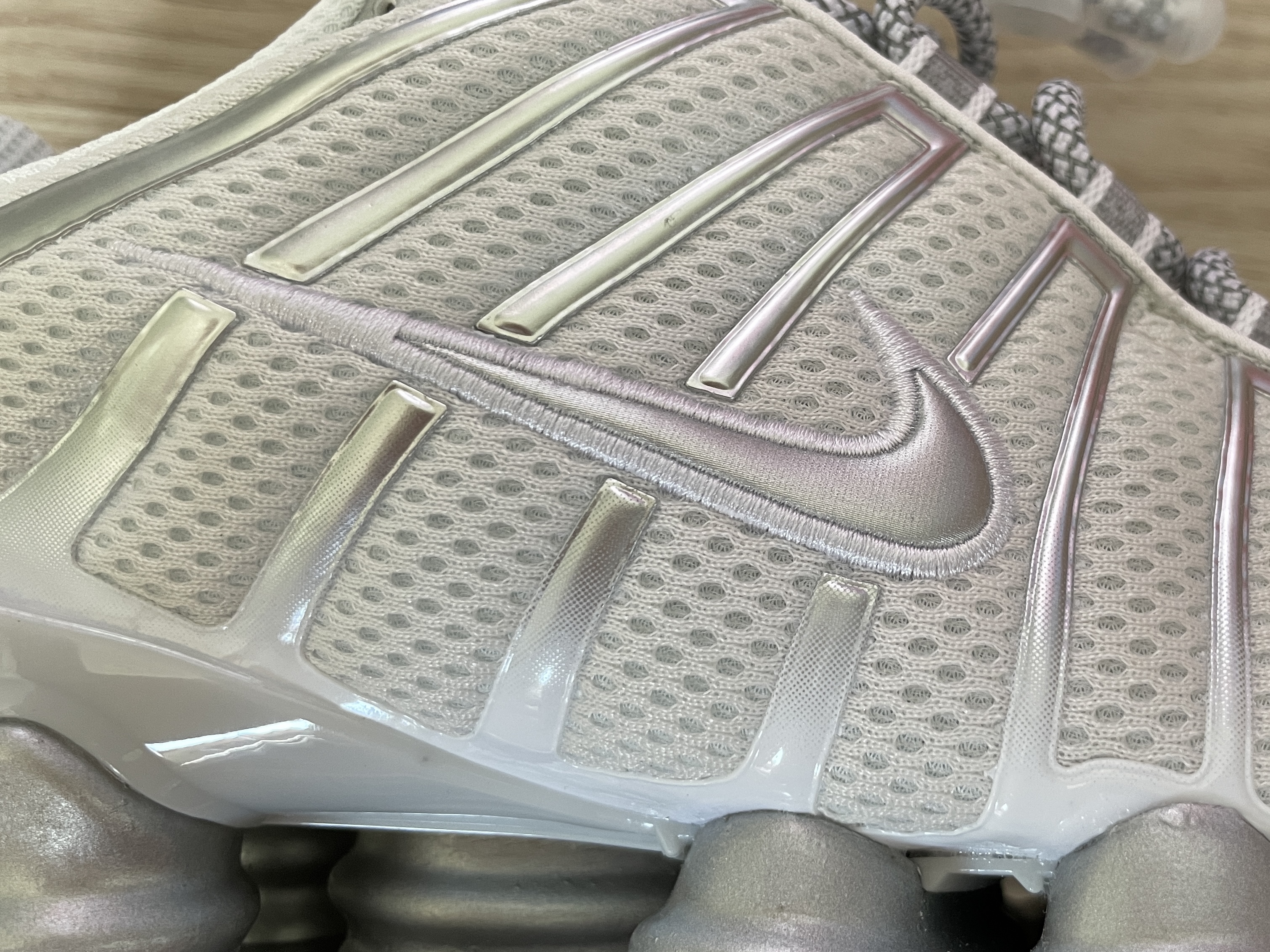 (W) Nike Shox TL Metallic Silver 착용 스타일 - 5