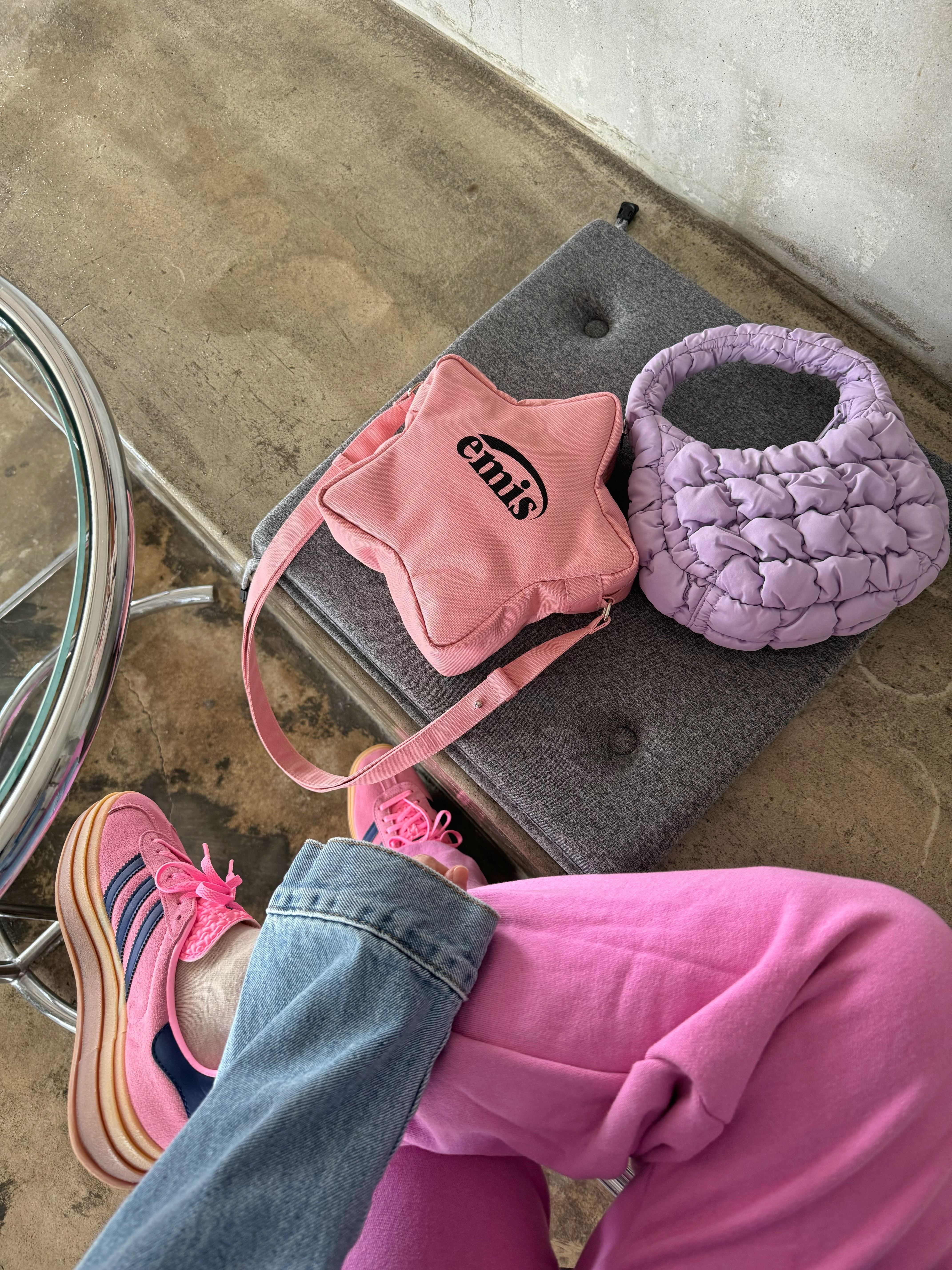 Emis Beige Trimming Ball Cap Pink, Emis New Logo Ball Cap Yellow 착용 스타일 - 6