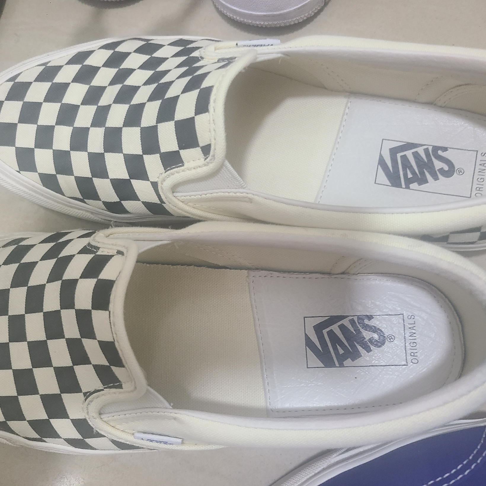 Vans Vault OG Classic Slip-On LX Checkerboard 착용 스타일