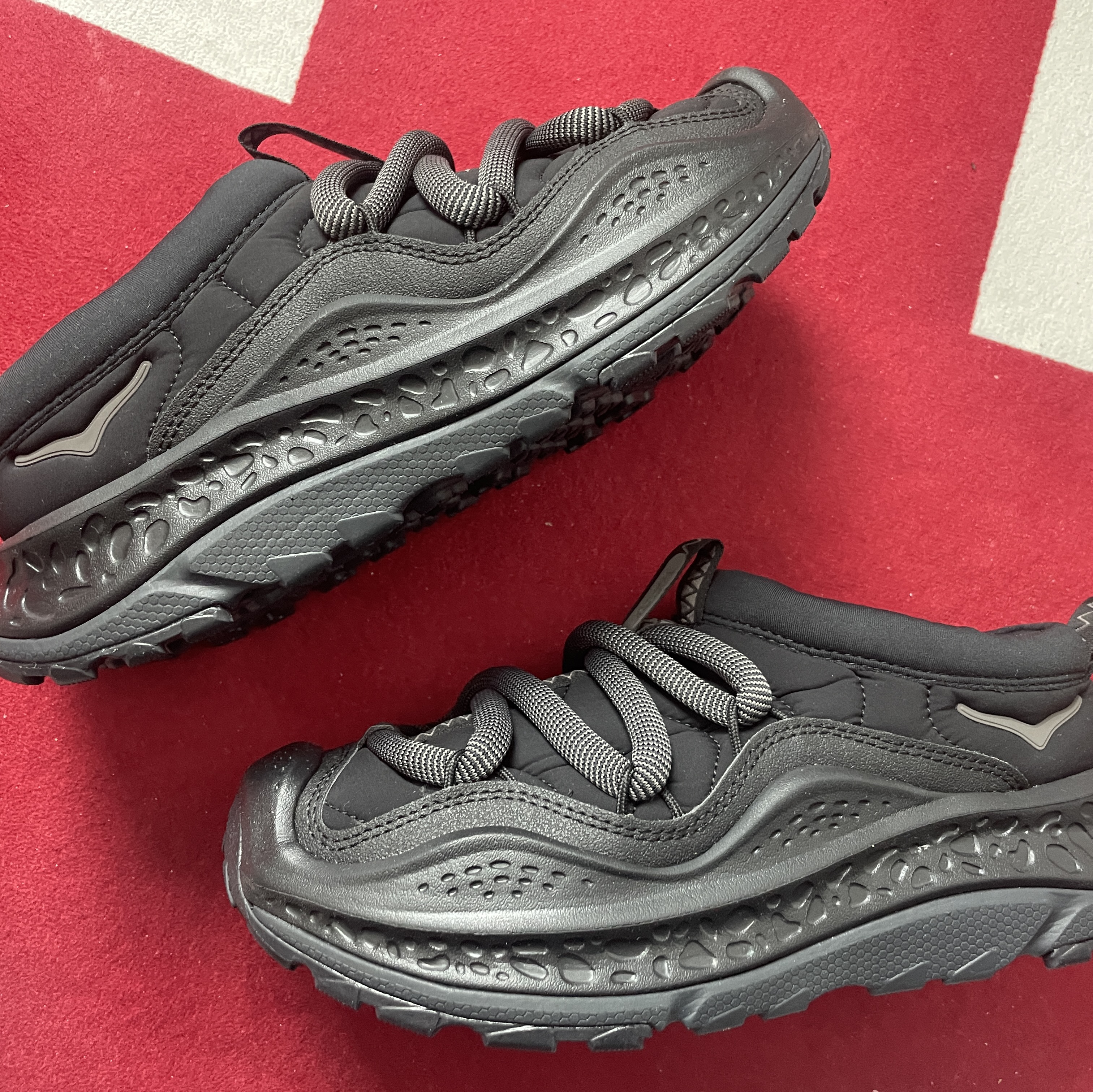 Hoka Ora Primo Black 착용 스타일