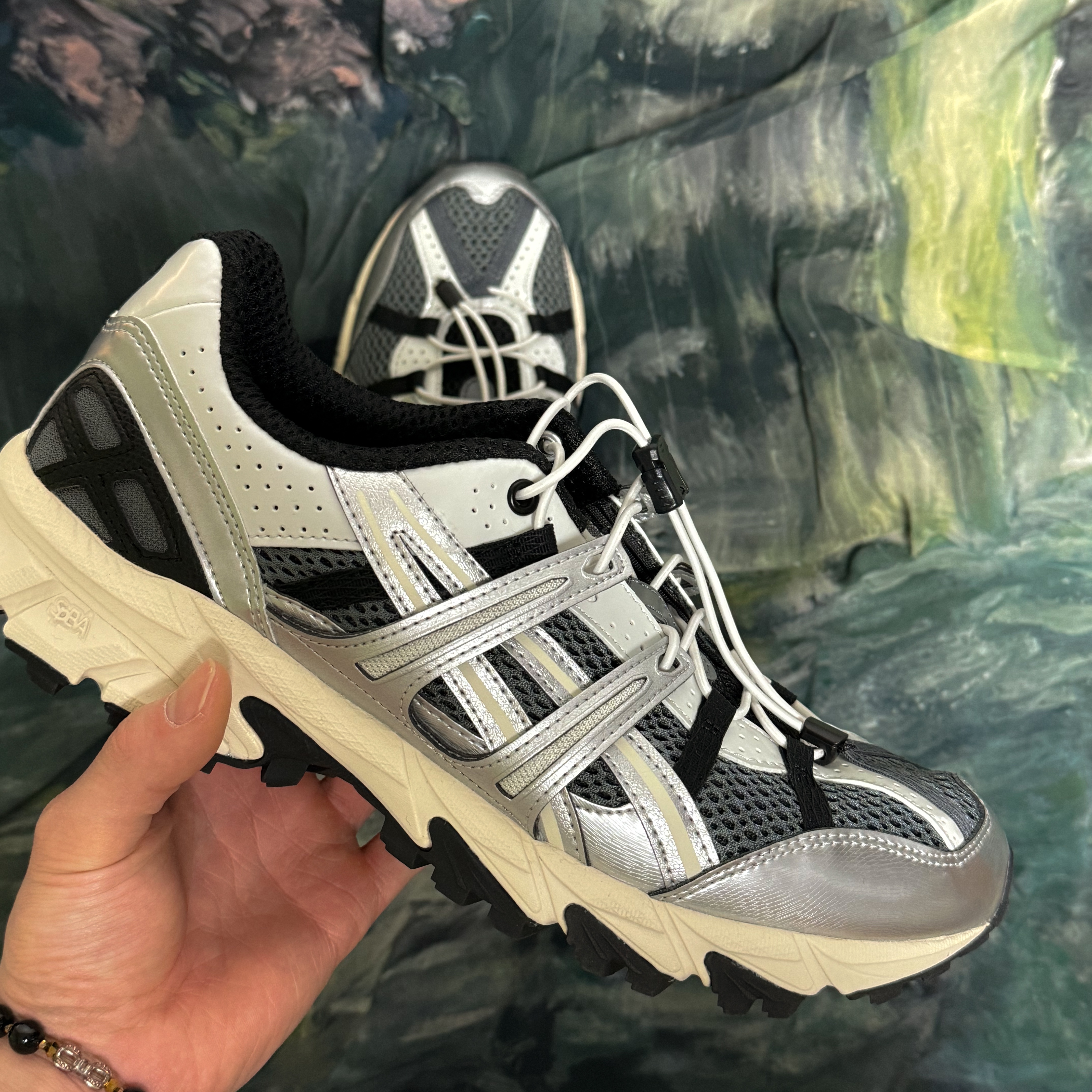 Asics Unlimited Gel-Sonoma 15-50 Steel Grey Pure Silver 착용 스타일 - 2