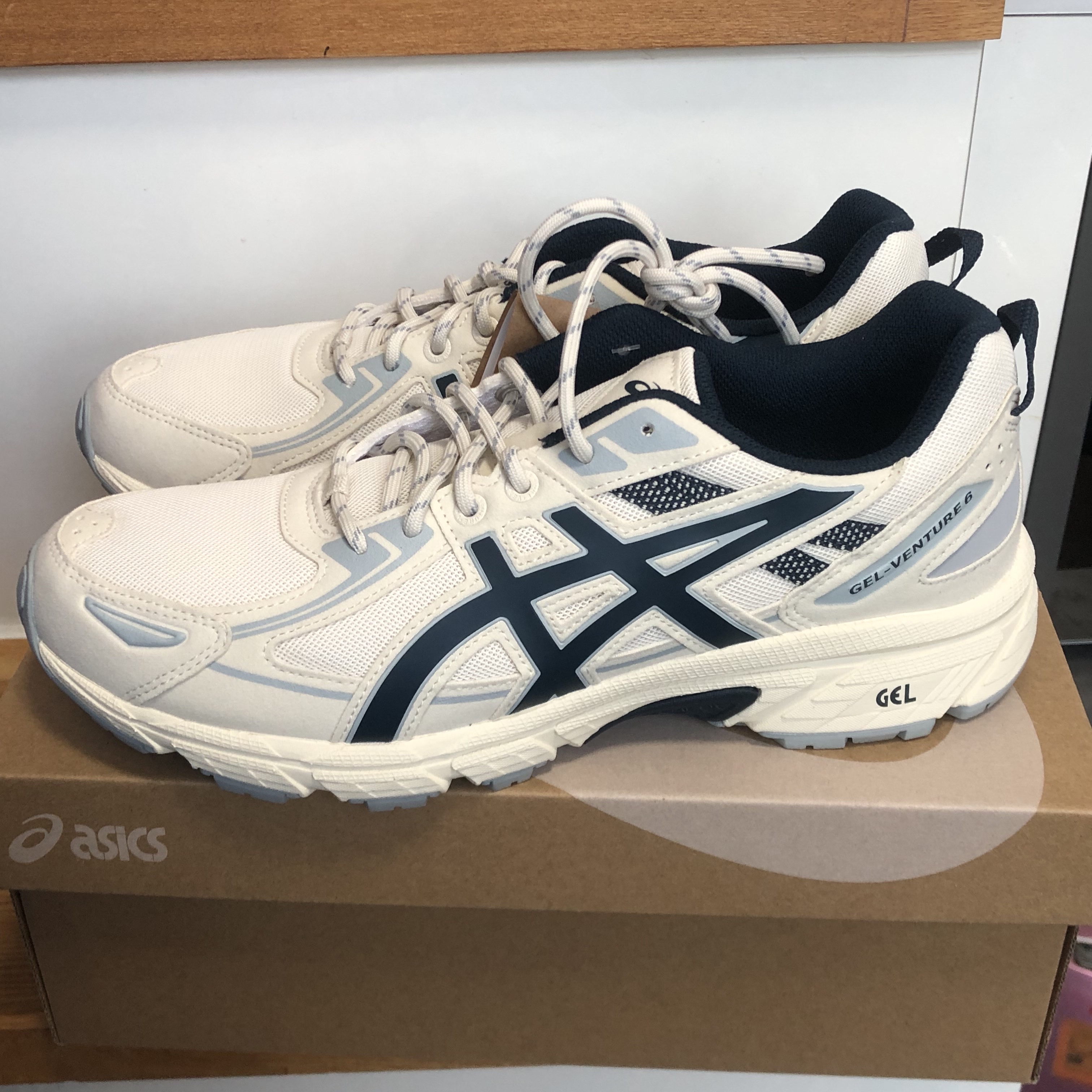 Asics Gel-Venture 6 SPS Birch French Blue 착용 스타일