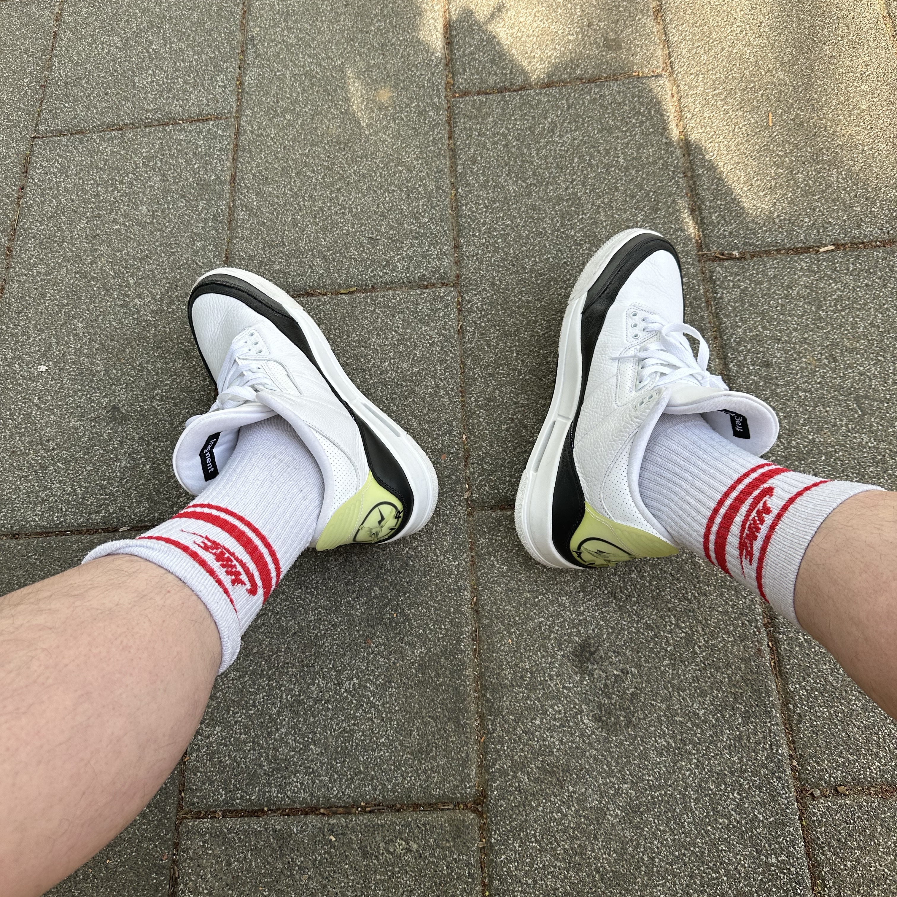Jordan 3 x Fragment Retro SP White Black 착용 스타일 - 2