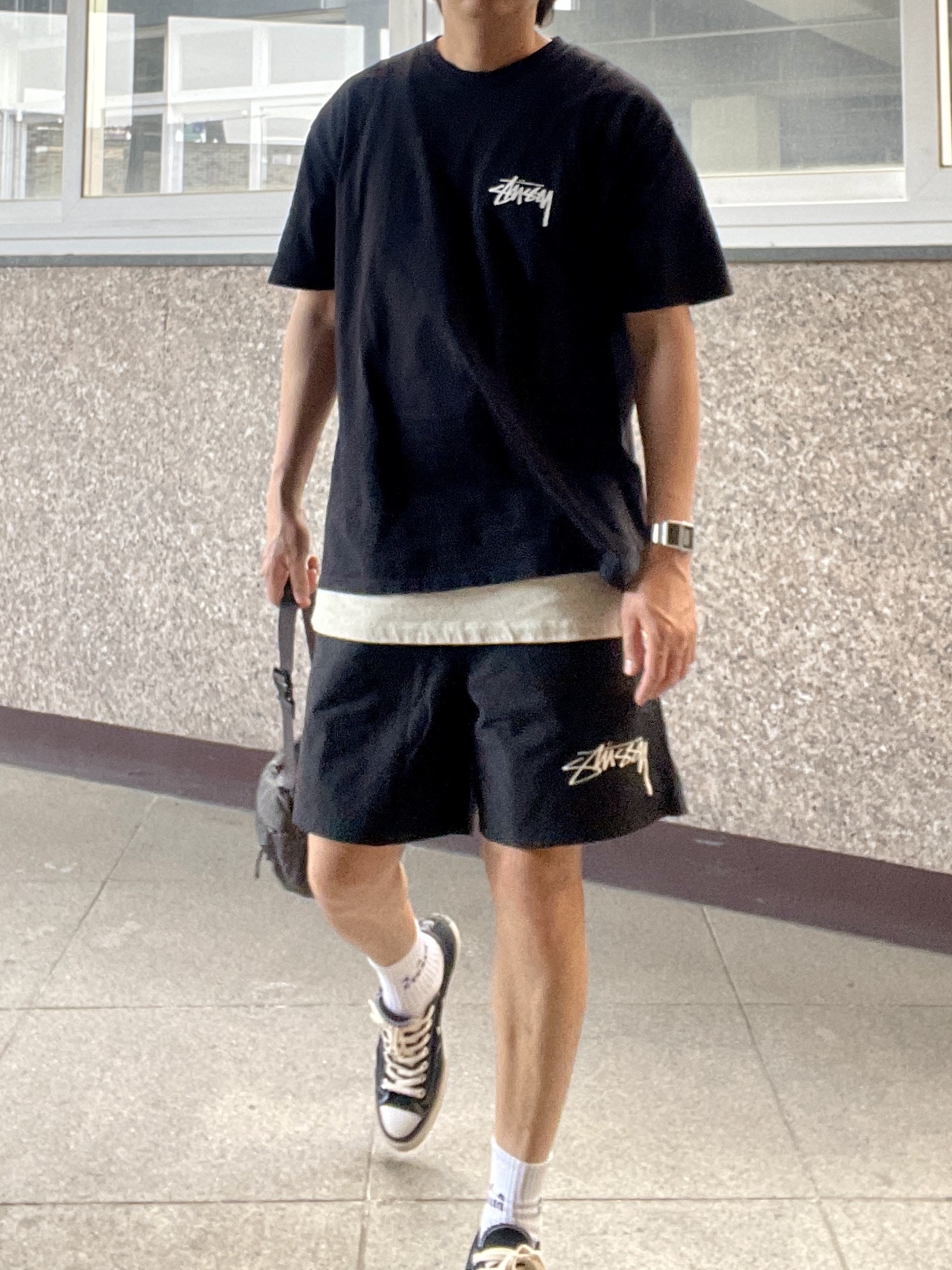 Stussy Plush T-Shirt Black, Nike x Stussy Shorts Black (FJ9167-010) 착용 스타일 - 3