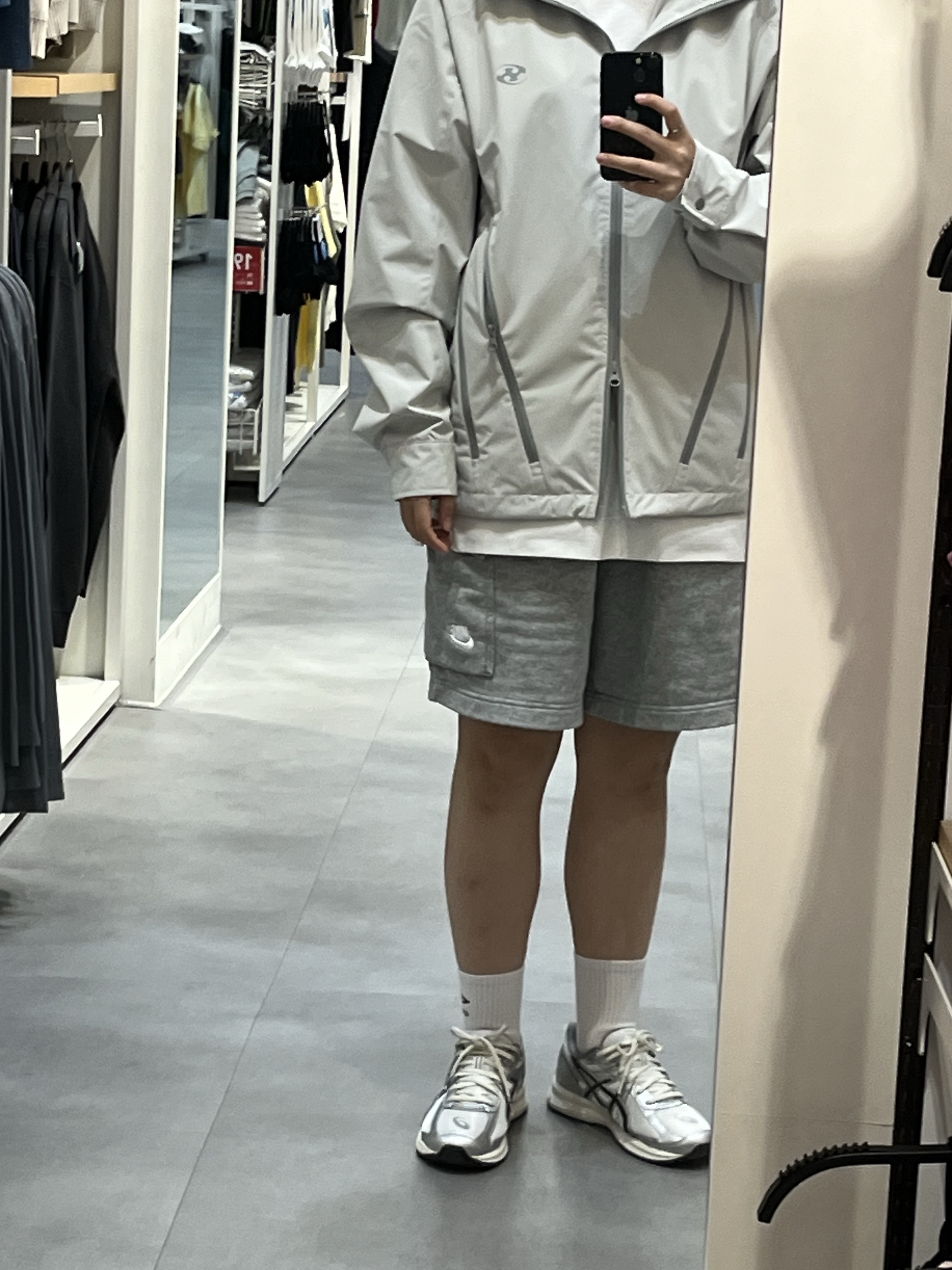 Sansan Gear Zipper Jacket Off White - 23SS, Asics Jog 100 S White Black - 2E Wide 착용 스타일