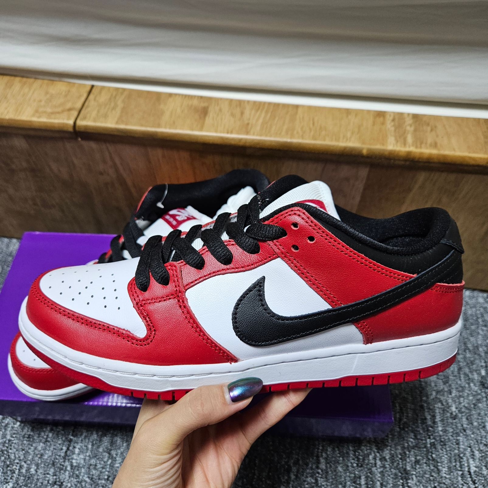 Nike SB Dunk Low Pro Chicago 착용 스타일 - 3