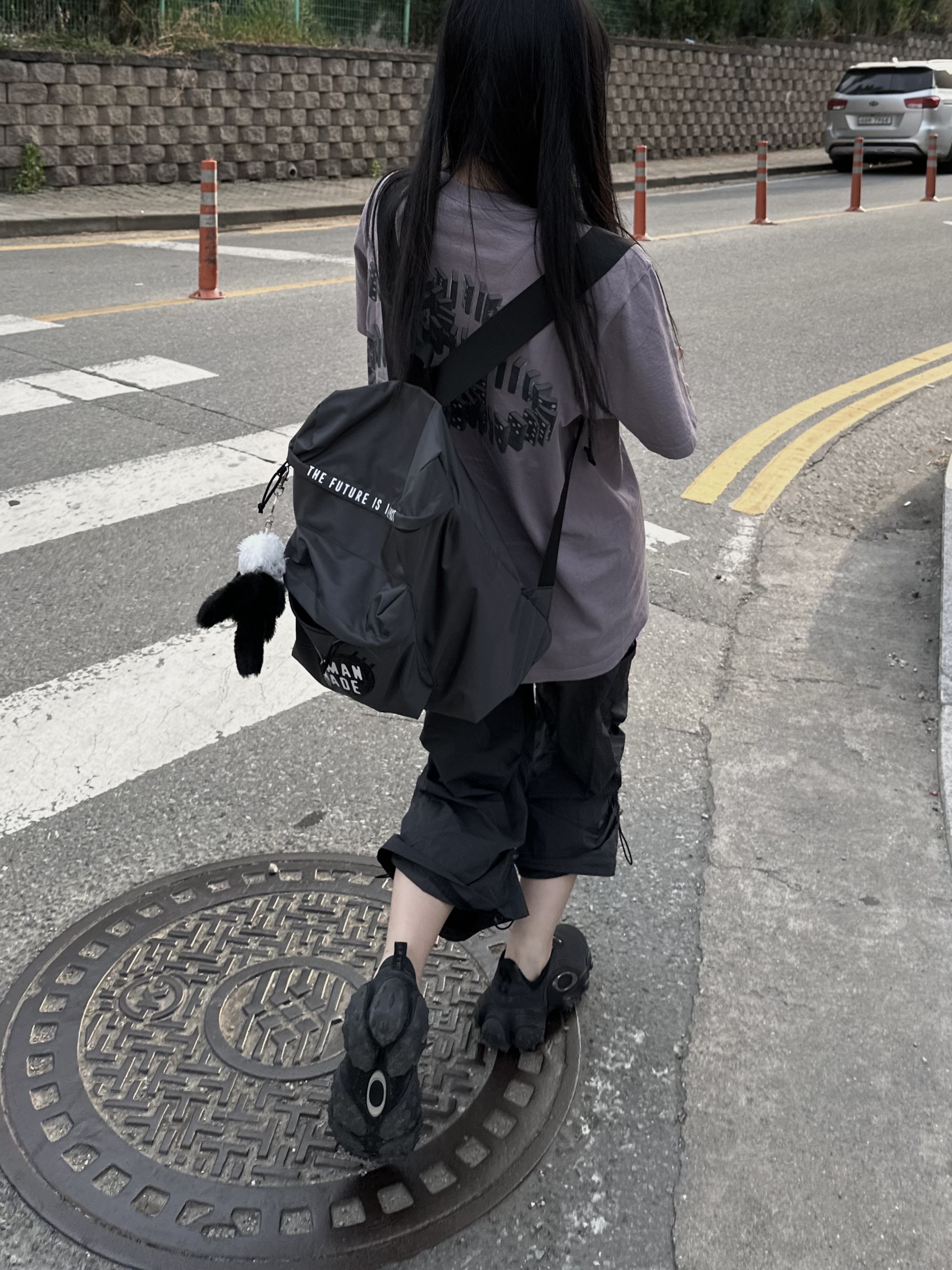 Stussy Dominoes T-Shirt Mauve, Human Made Backpack Gray 착용 스타일