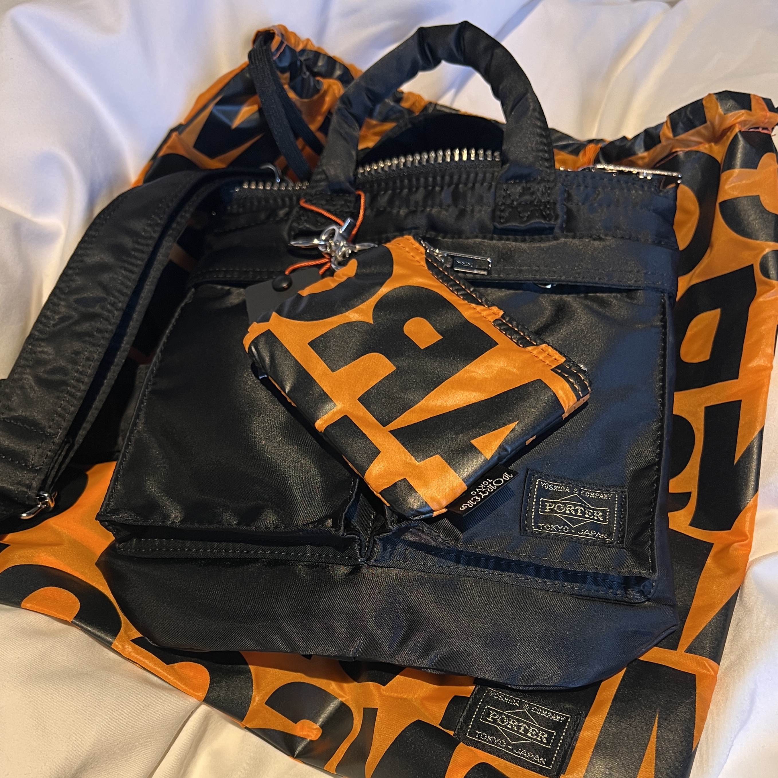 Porter x Comme des Garcons Tanker Helmet Bag XS Black 착용 스타일