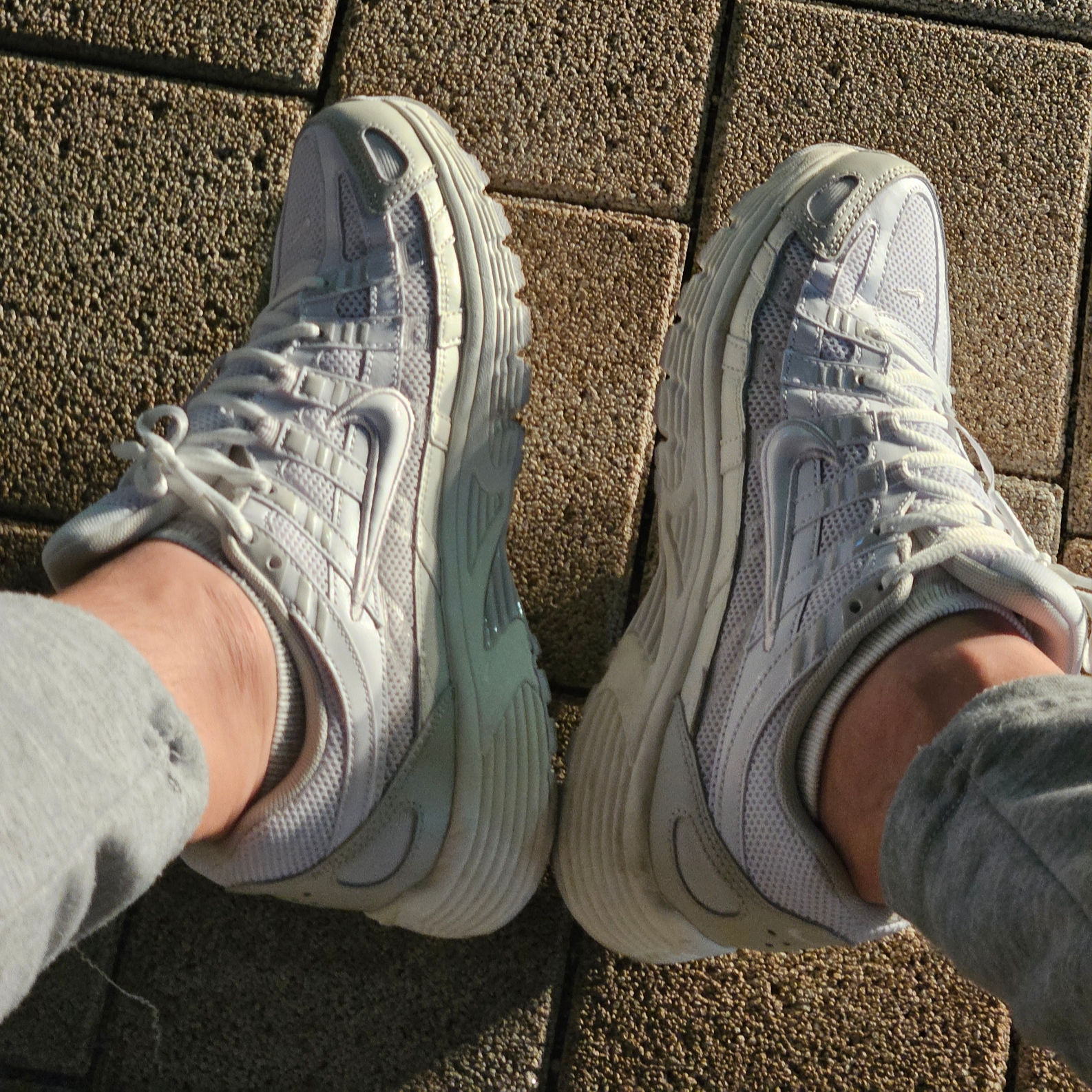 Nike P-6000 White 착용 스타일